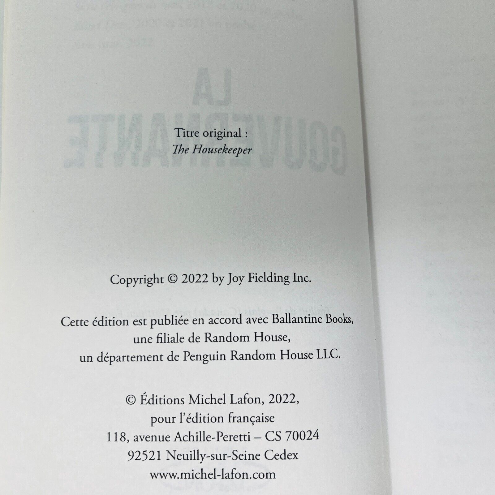 2022 La Gouvernante de Joy Fielding Mystère Thriller Français Livre Michel Lafon