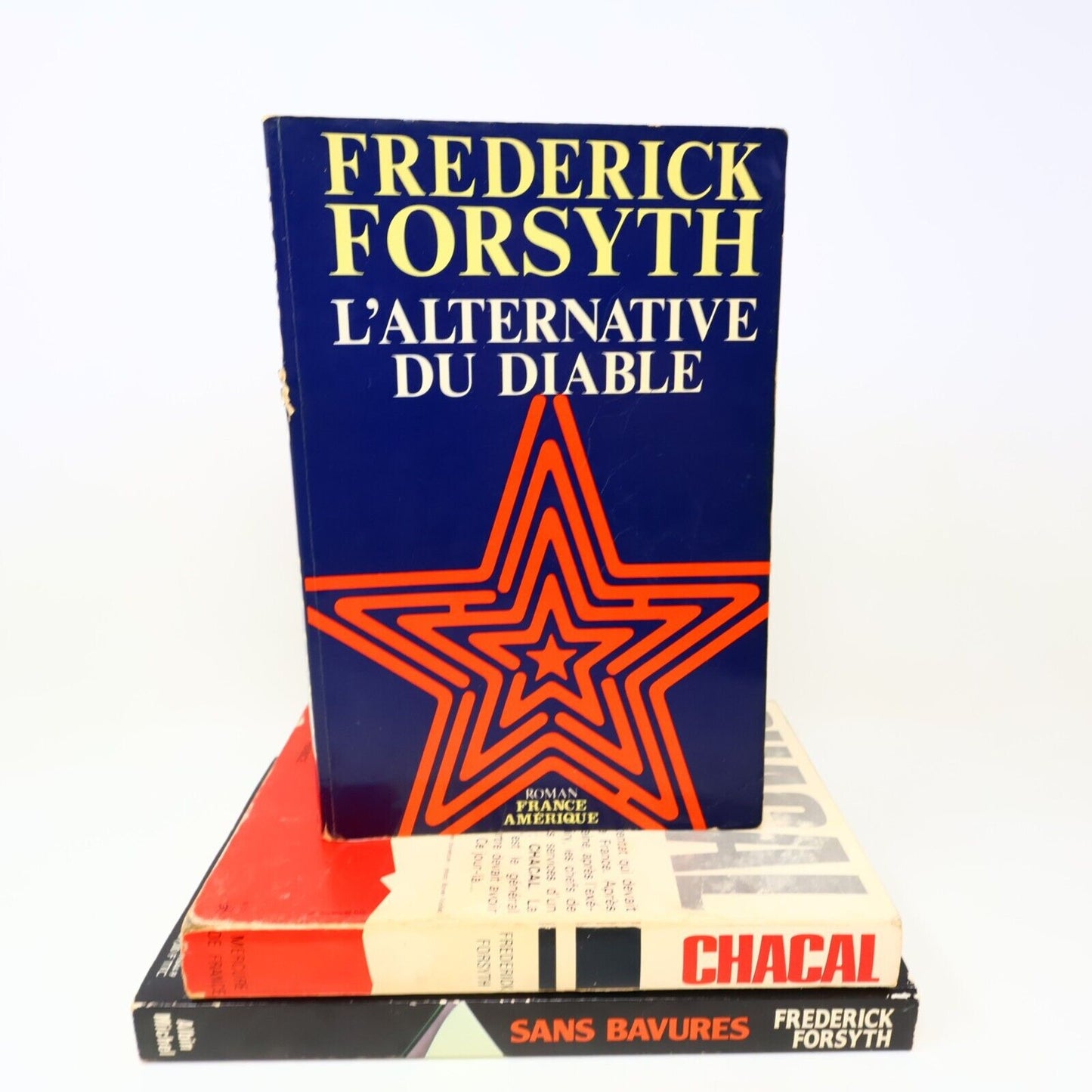 Lot 3 Frederick Forsyth Sans Bavures Chacal L'Alternative du Diable Livres PB