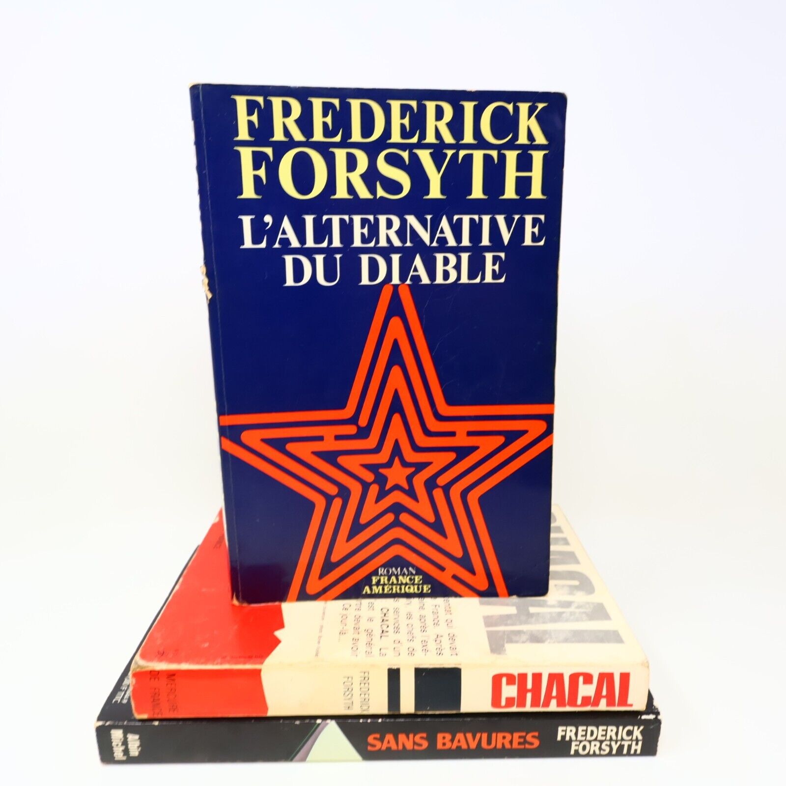 Lot 3 Frederick Forsyth Sans Bavures Chacal L'Alternative du Diable Livres PB