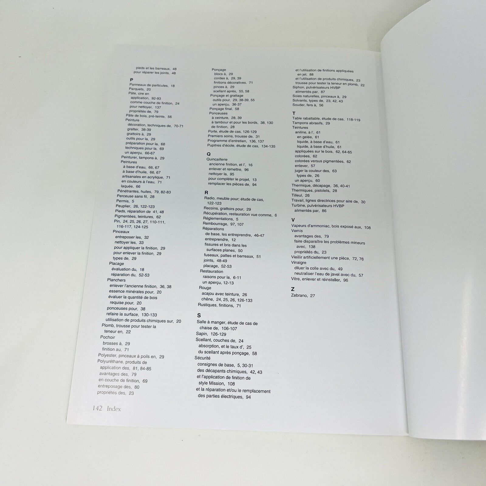 Restauration et Finition de Meubles en Bois Livre Bricolage Black & Decker 2008