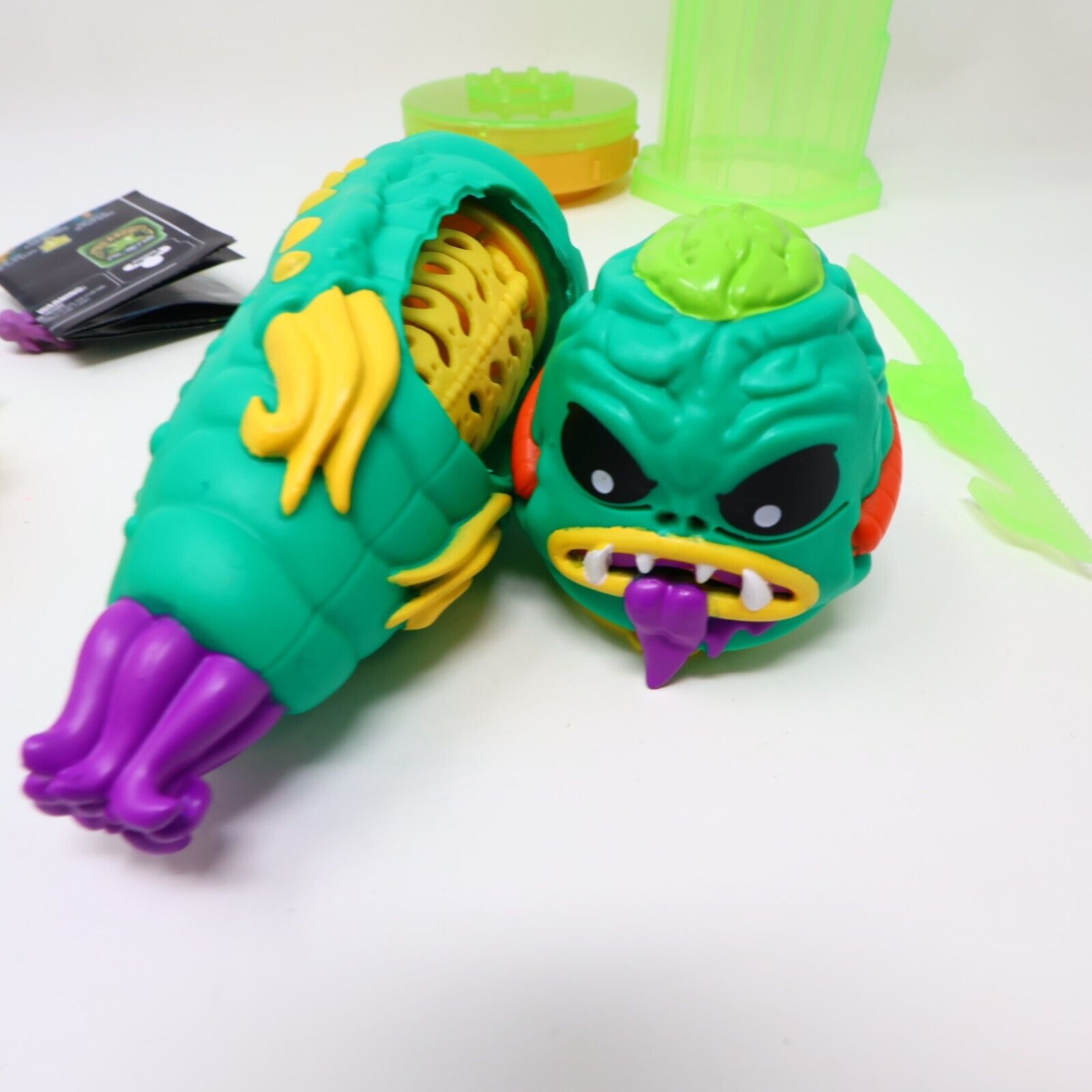 Lot 3 Treasure X Figures Gizmuck Alien Stink Dome Critter Moose Toy Collectible
