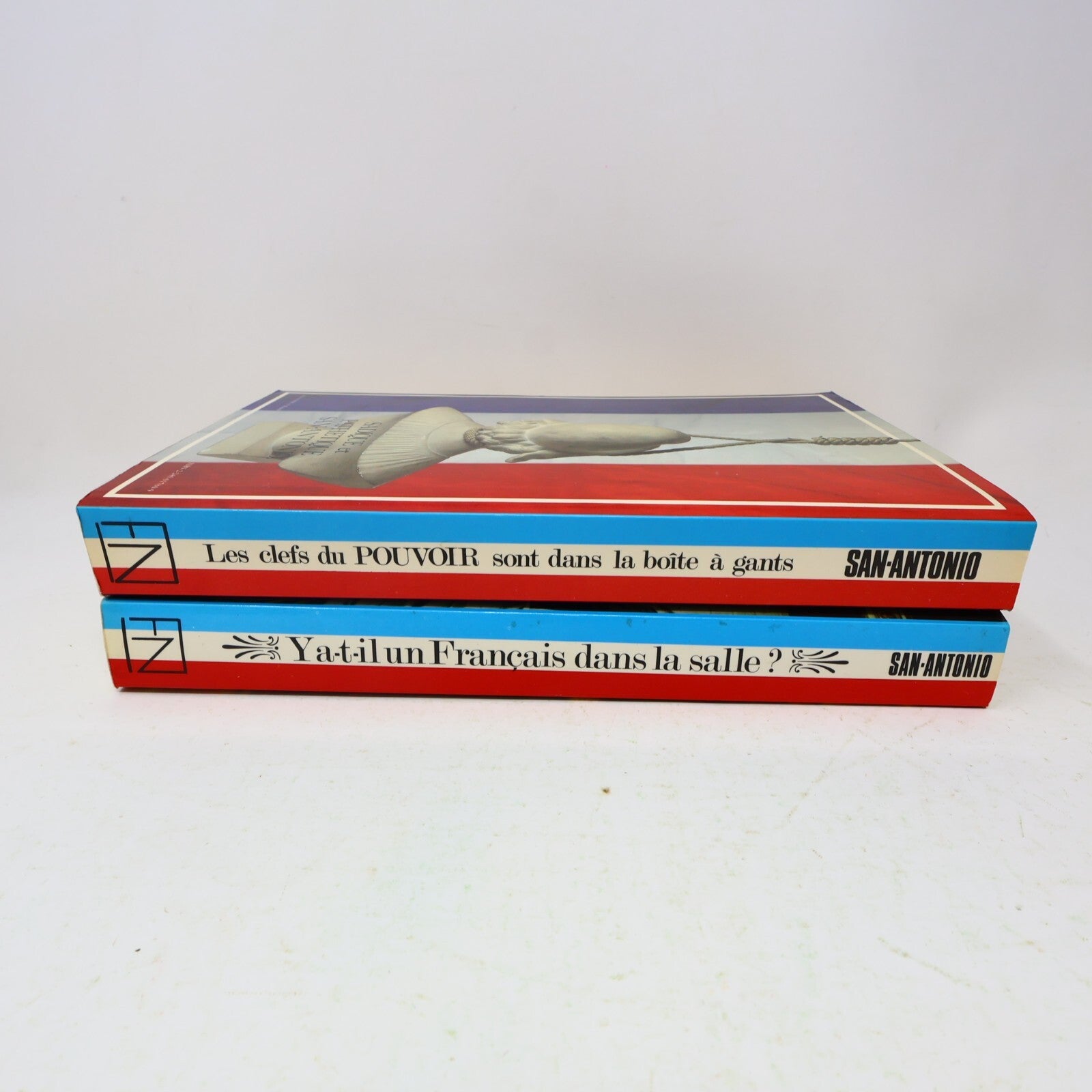San-Antonio Y A-T-Il un Français dans la Salle? Lot 2 Livres Crime Humour 80s PB