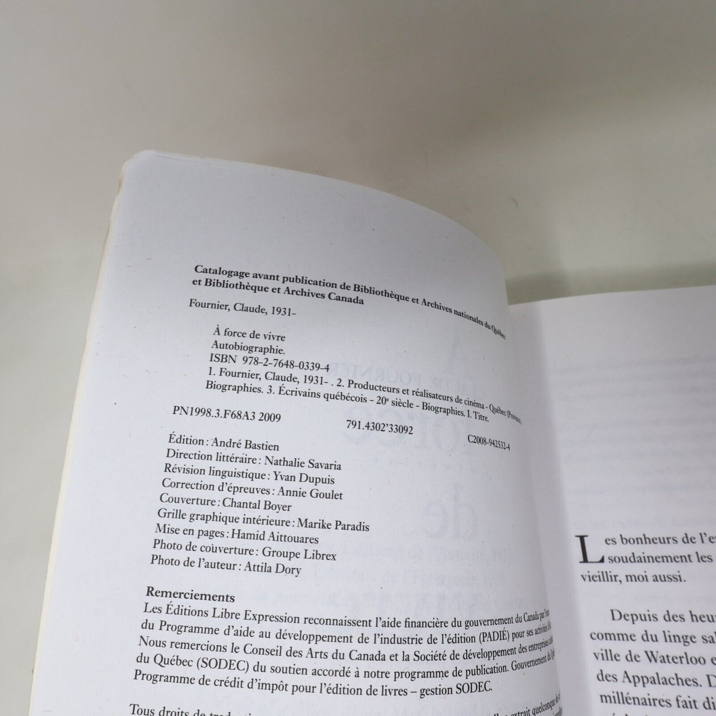 2009 À Force de Vivre Mémoires Claude Fournier Biographie Québec Français Livre