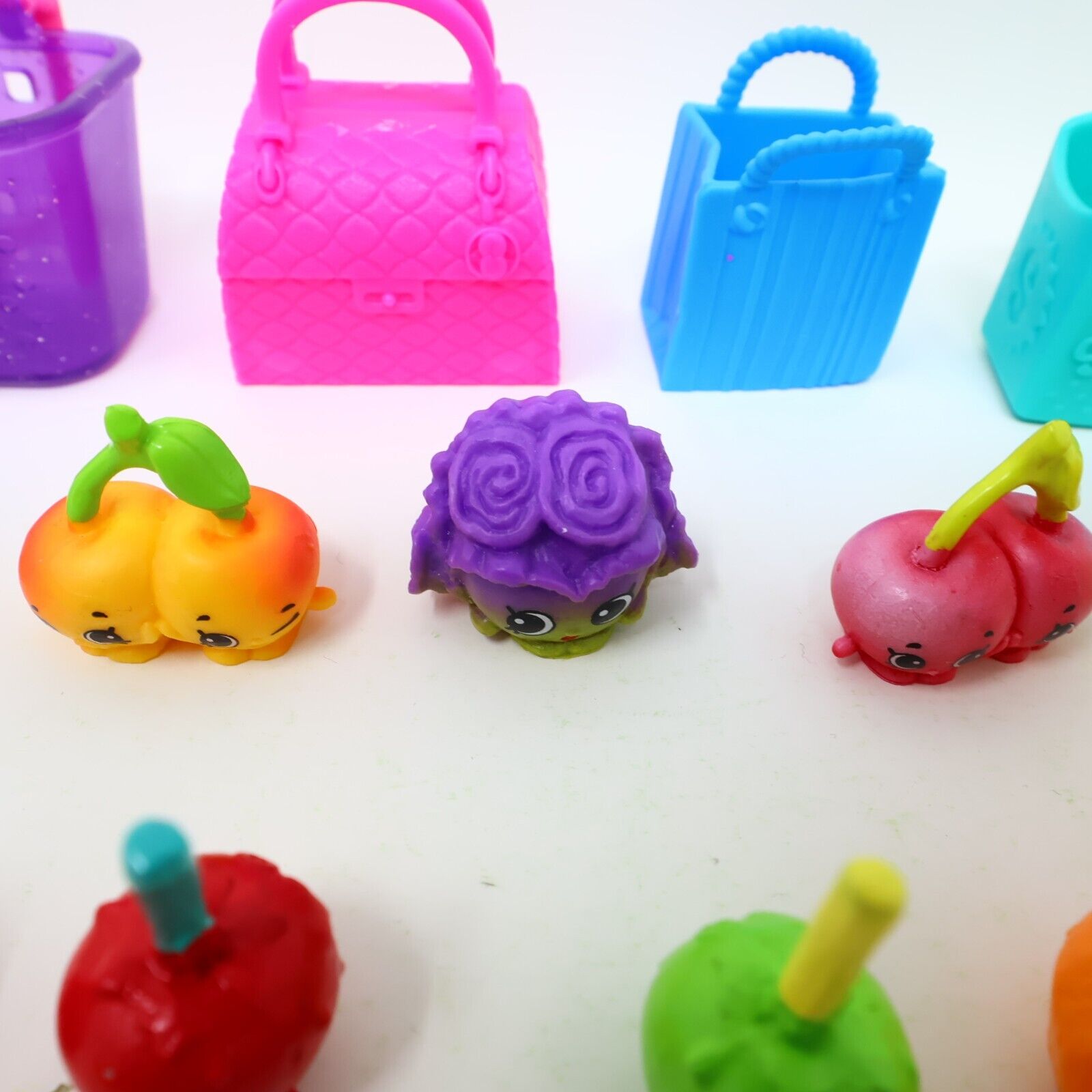 Lot of 24 Shopkins Figures Toys Mixed Fruits Vegetables Peach Apple Onion Moose