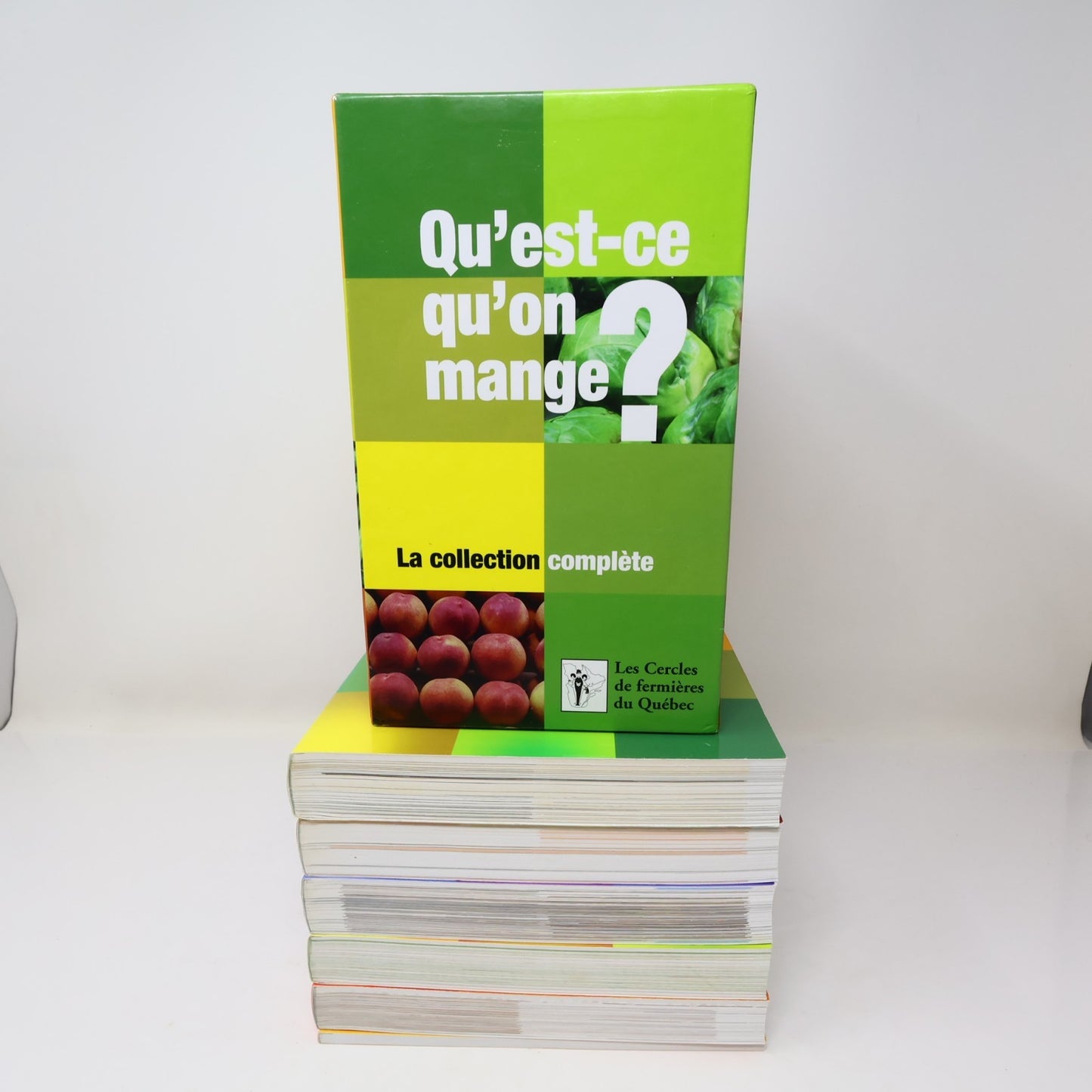 Coffret qu'est-ce qu'on Mange Les Cercles de Fermières du Québec 2003 Français