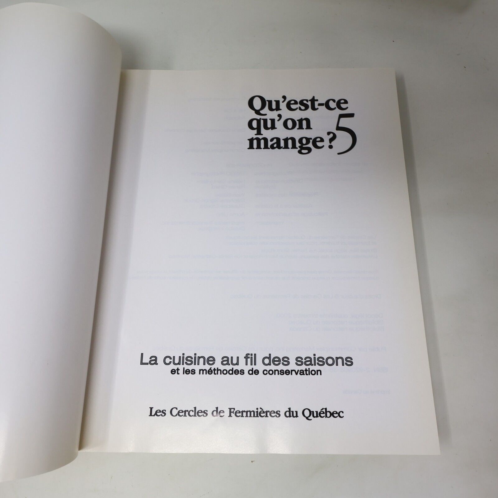 2000 Qu'est-ce qu'on Mange? Les Cercles de Fermières du Québec #5 Cuisine HC