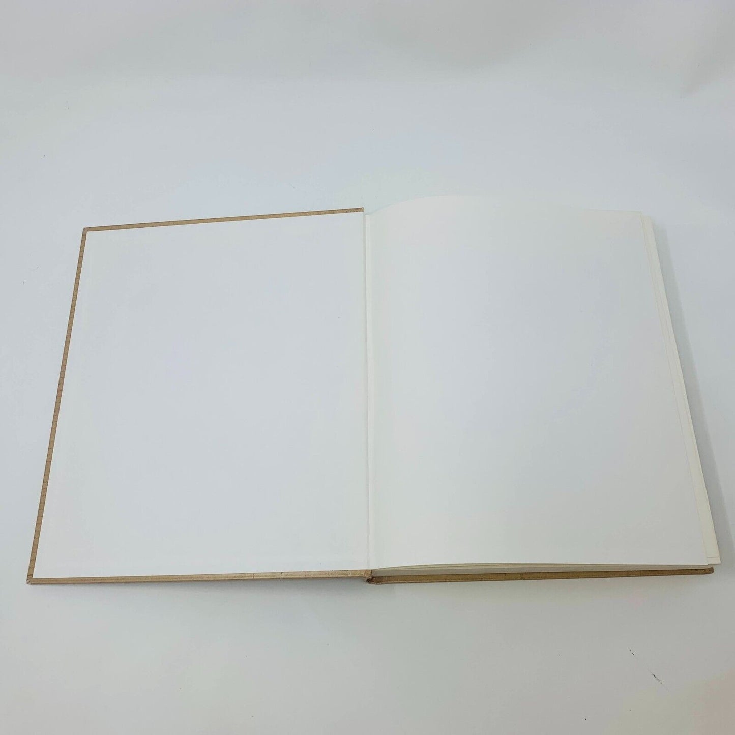 1973 La Cuisine de Monique Chevrier Mirabel Livre Recettes en Français Cookbook