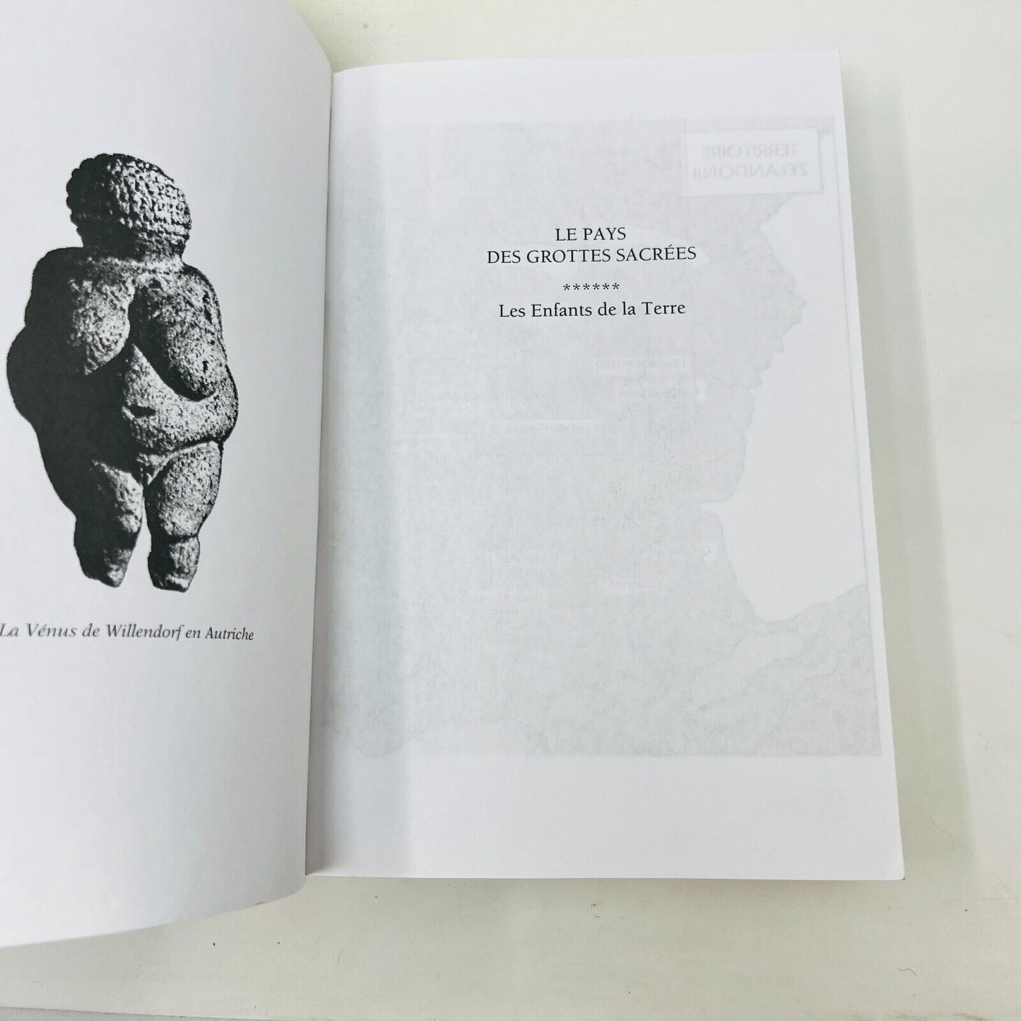 Les Enfants de la Terre 1-6 French Français Jean M. Auel Série Complète Livres