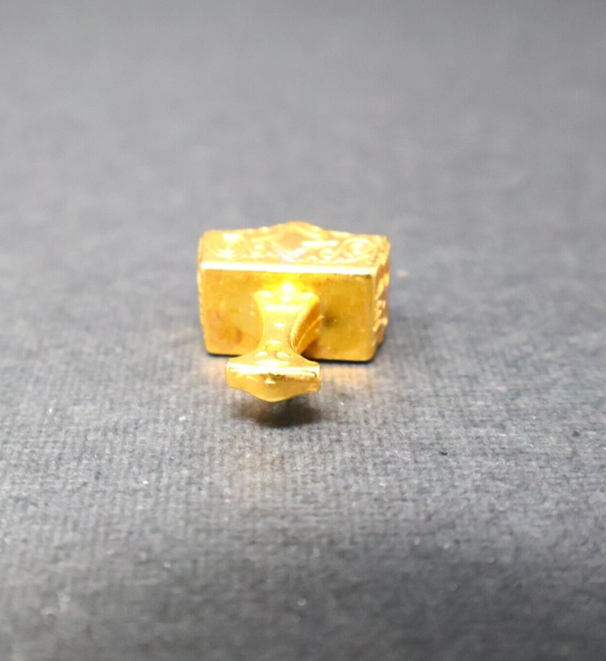 Treasure X Dragons Gold Hammer of Glory Ultra Rare Gold Dipped Treasure Moose
