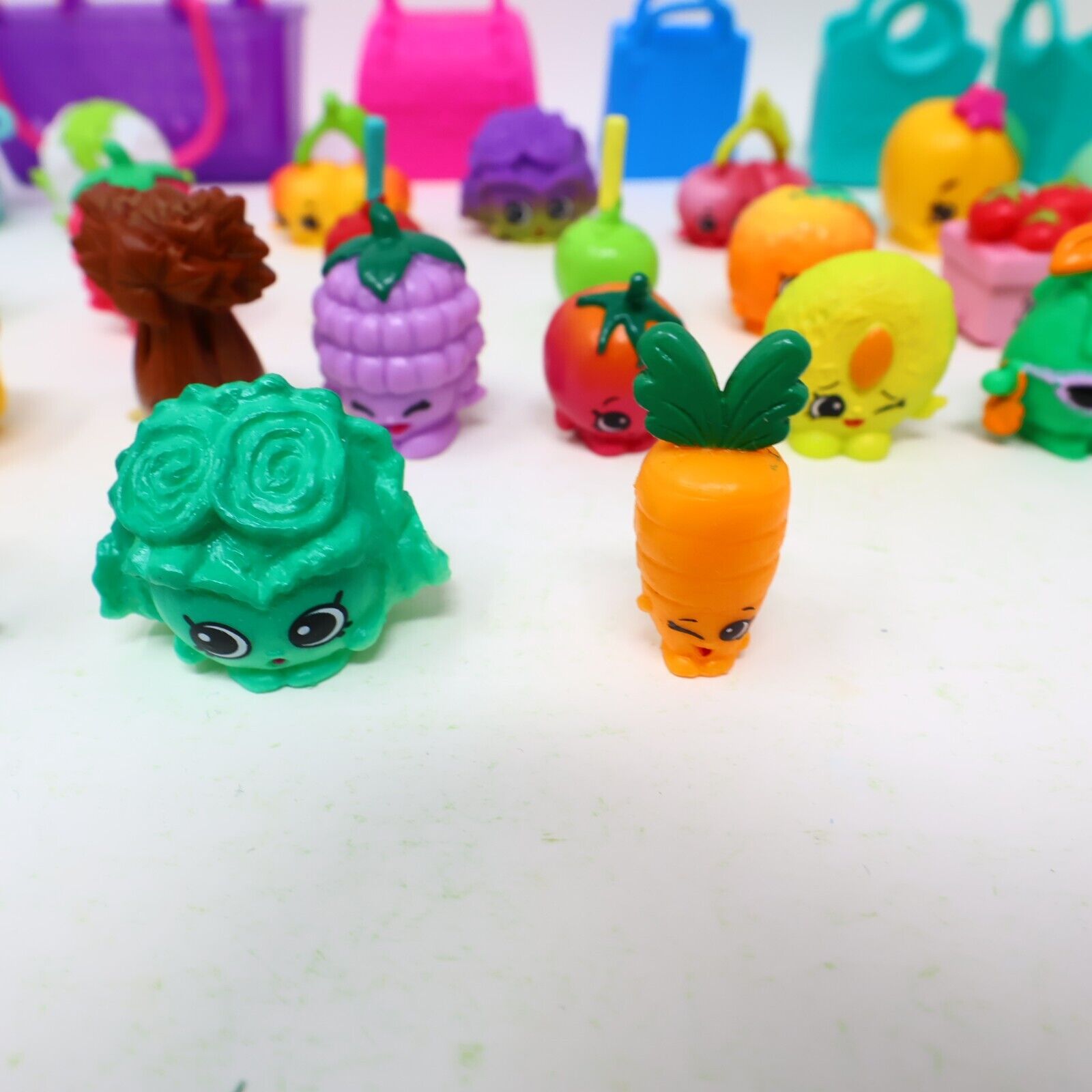 Lot of 24 Shopkins Figures Toys Mixed Fruits Vegetables Peach Apple Onion Moose