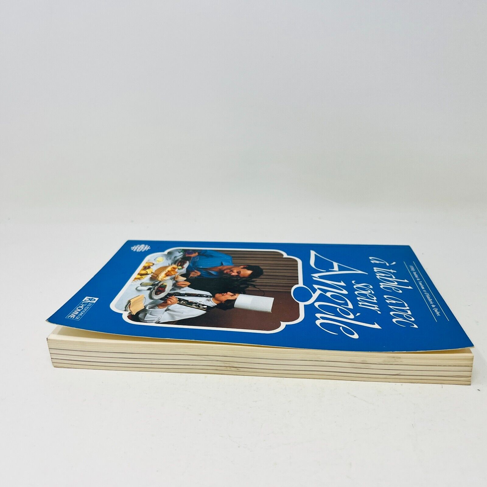 1984 À Table avec Sœur Angèle Livre de Recettes Cuisine Français Cookbook Soeur
