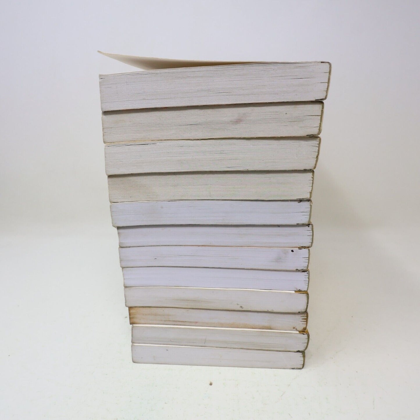Lot 12 Livres Leonis #1-12 de Mario Francis Les Intouchables Série Complète Book