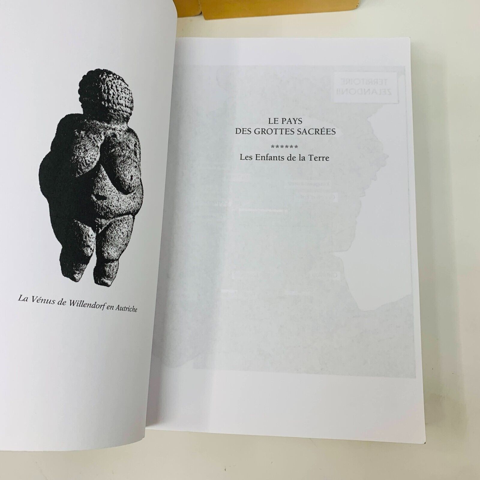 Les Enfants de la Terre 1-6 French Français Jean M. Auel Série Complète Livres