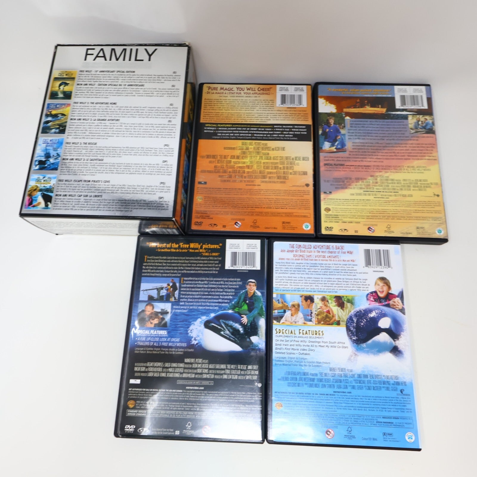 Free Willy/Mon Ami Willy #1-2-3 + Escape From Pirate's Cove Familly DVD Box Set