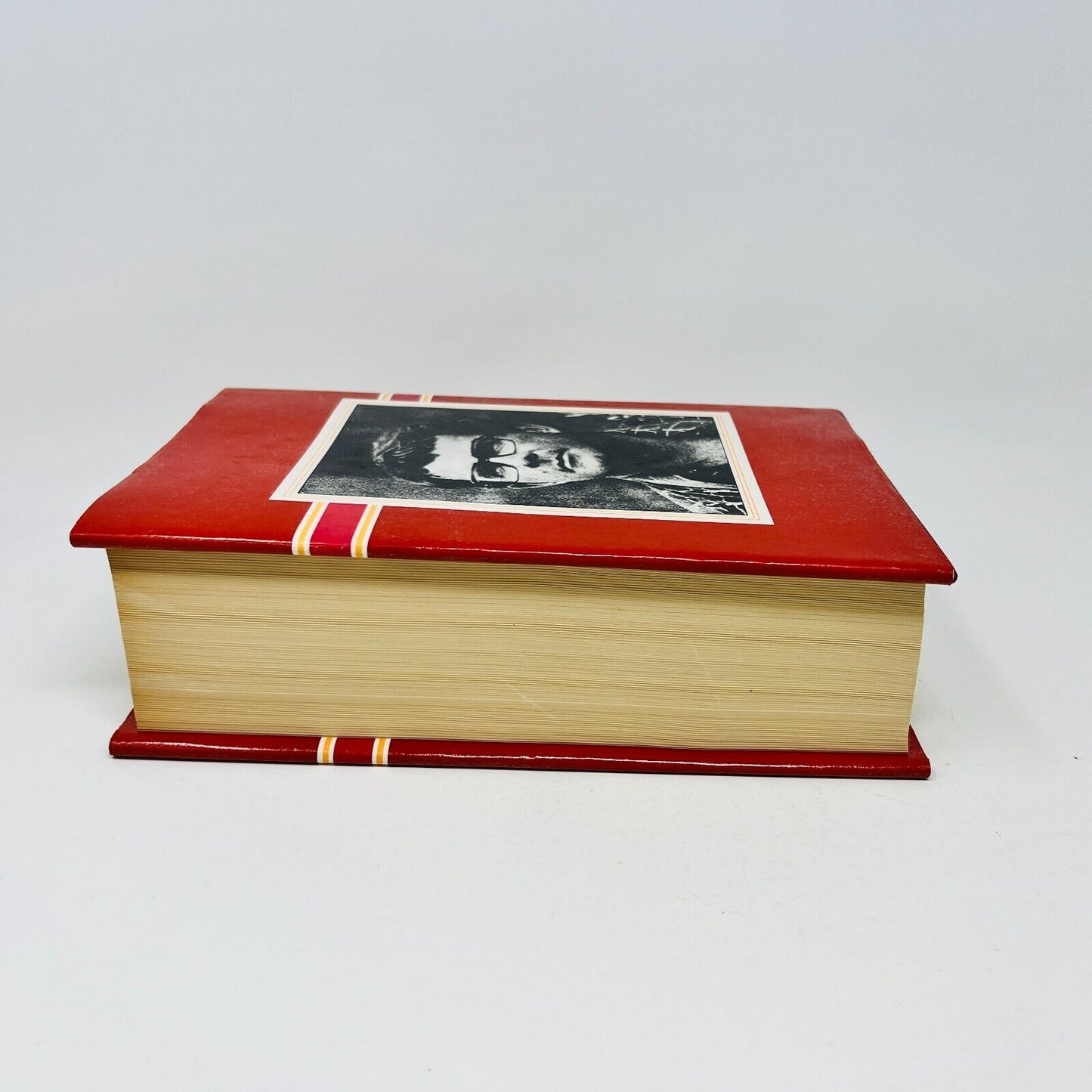 1984 Wilbur Smith Omnibus Book When The Lion Feeds/Diamond Hunters Hardcover DJ