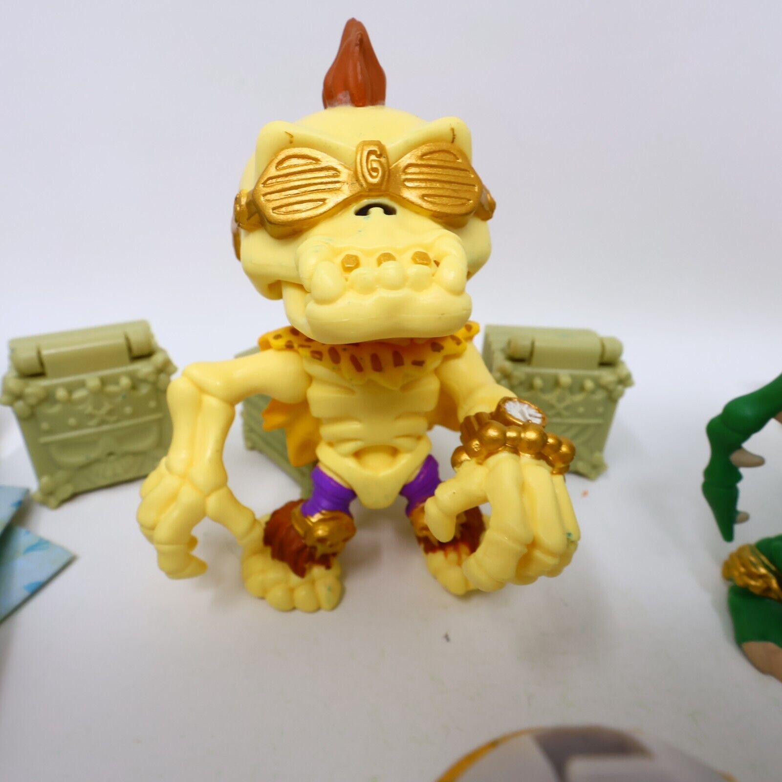 Lot of 4 Treasure X Kings Gold Figures Infernog Gold Nuckles Ivory Slicer Moose