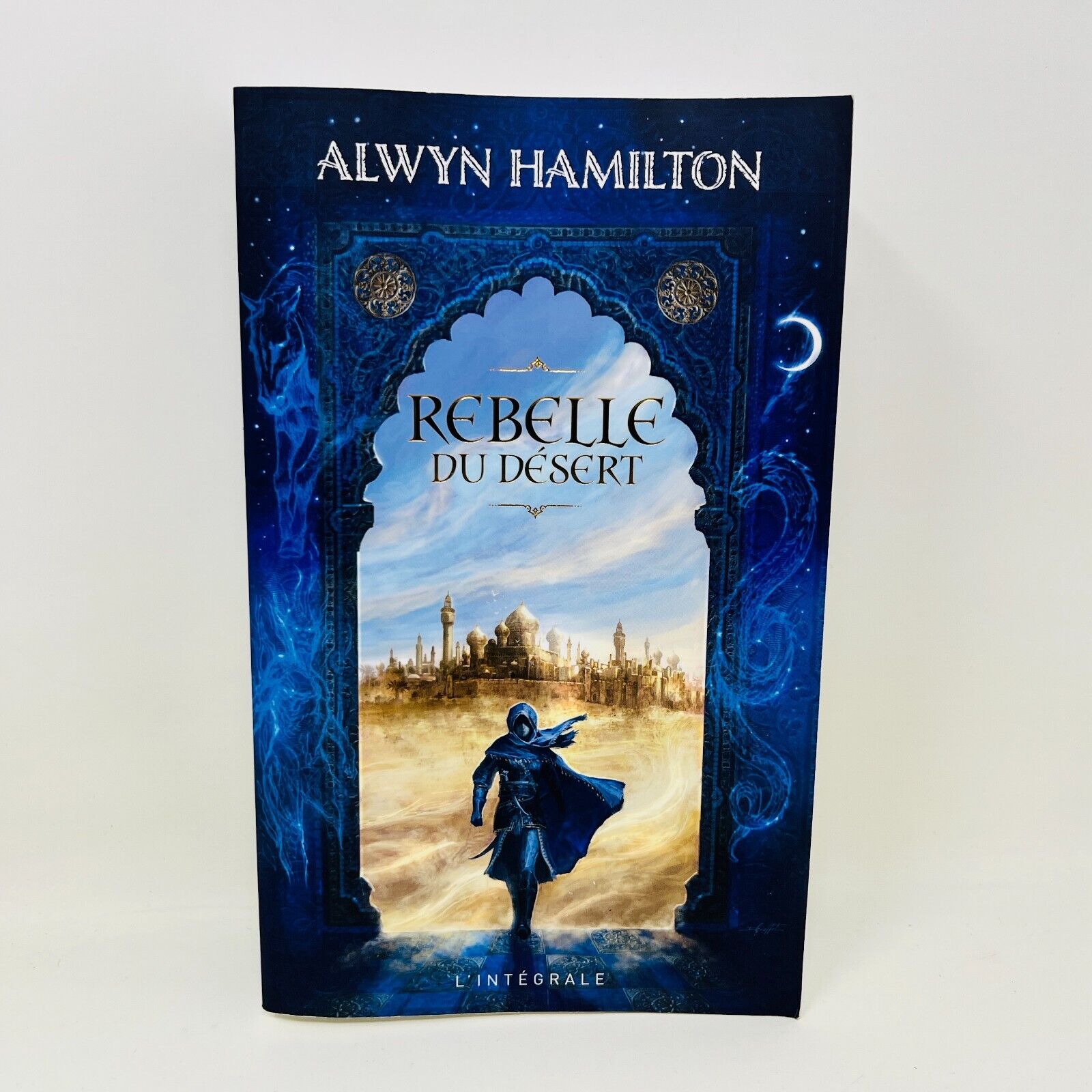 2021 Rebelle du Désert l'Intégrale de Alwyn Hamilton Livre Omnibus en Français