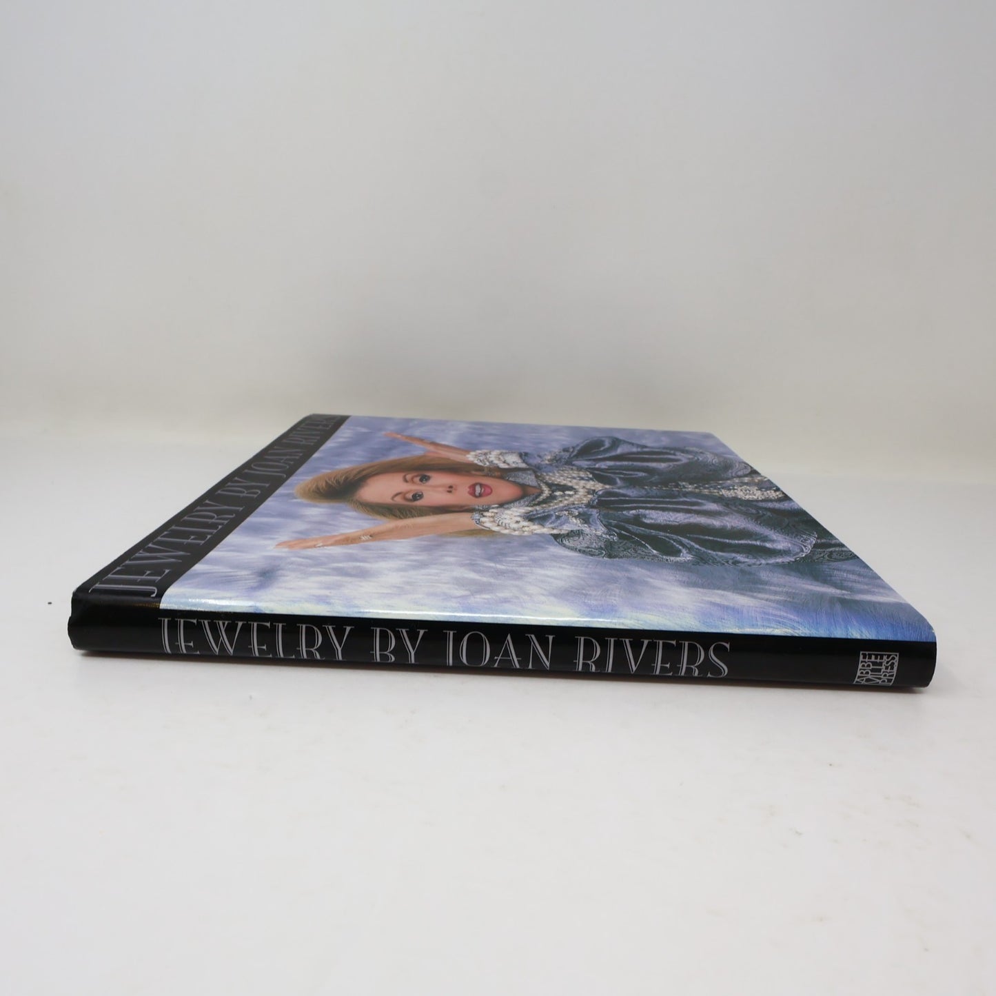 Jewelry By Joan Rivers Abbeville Press 1995 HC DJ Fashion Jewels 2nd Print Book