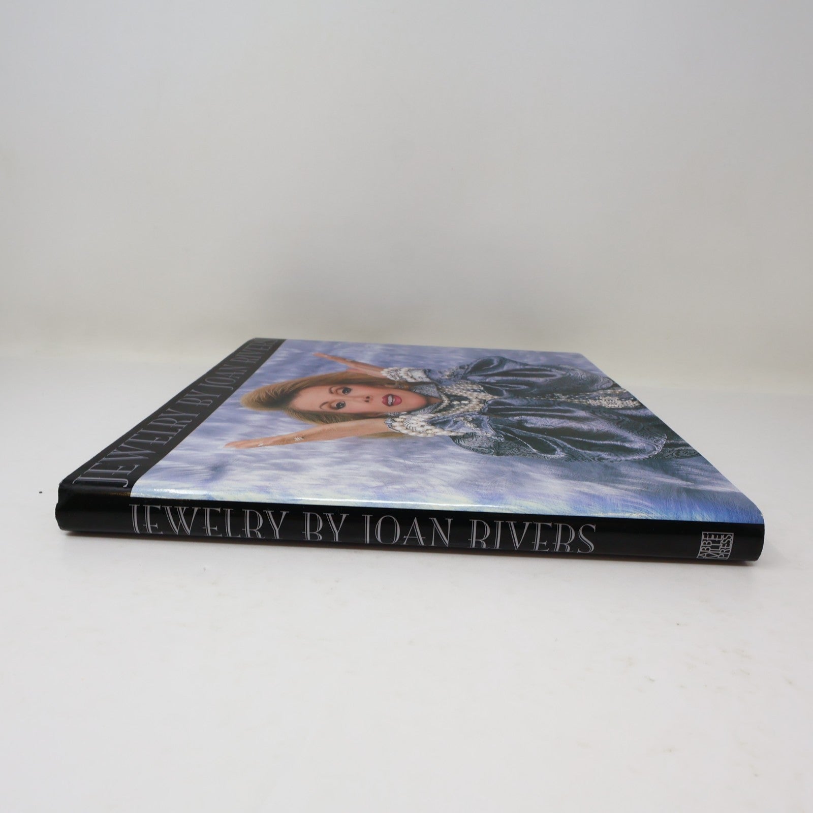 Jewelry By Joan Rivers Abbeville Press 1995 HC DJ Fashion Jewels 2nd Print Book