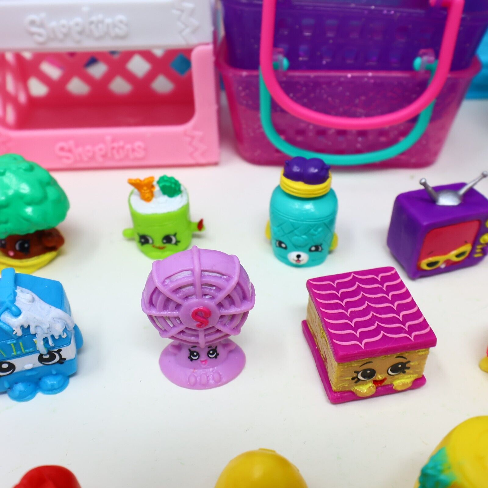 Lot of 20 Shopkins Figures + Sweet Spot Candy Shop Toys Baskets Mixed Moose
