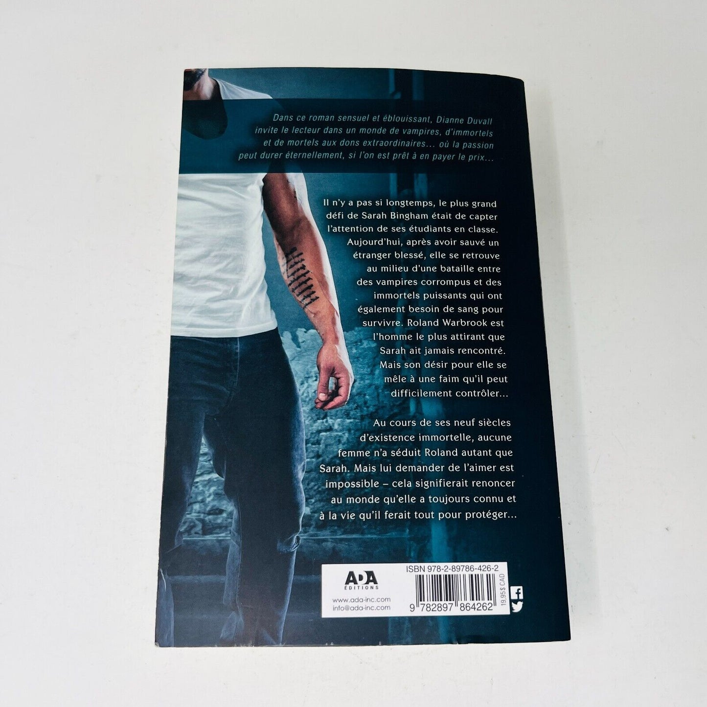 À l'Aube des Ténèbres Les Gardiens Immortels Tome 1 de Dianne Duval Français Ada