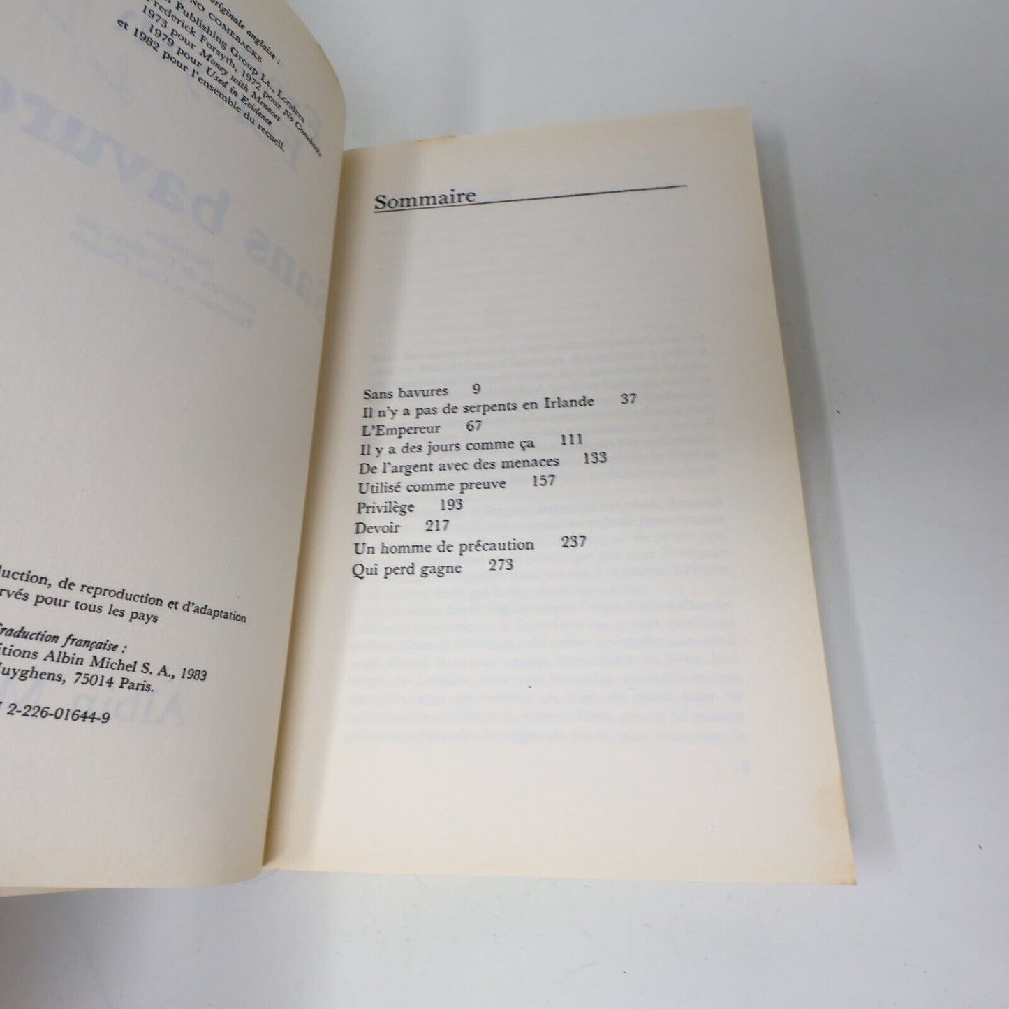 Lot 3 Frederick Forsyth Sans Bavures Chacal L'Alternative du Diable Livres PB
