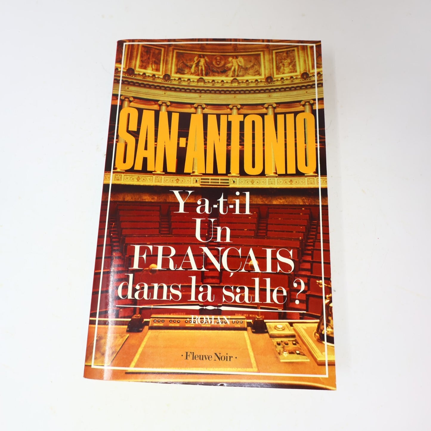 San-Antonio Y A-T-Il un Français dans la Salle? Lot 2 Livres Crime Humour 80s PB