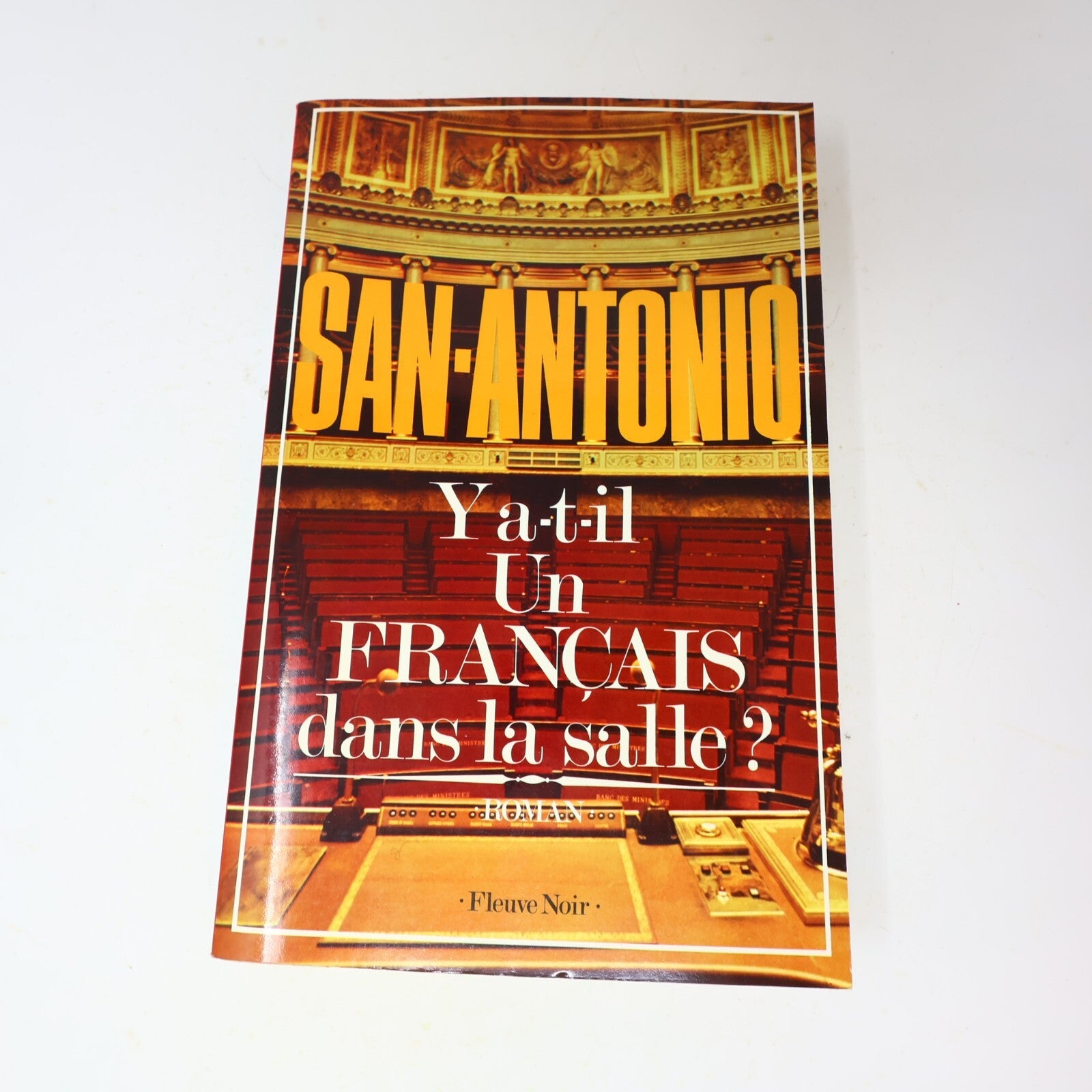 San-Antonio Y A-T-Il un Français dans la Salle? Lot 2 Livres Crime Humour 80s PB