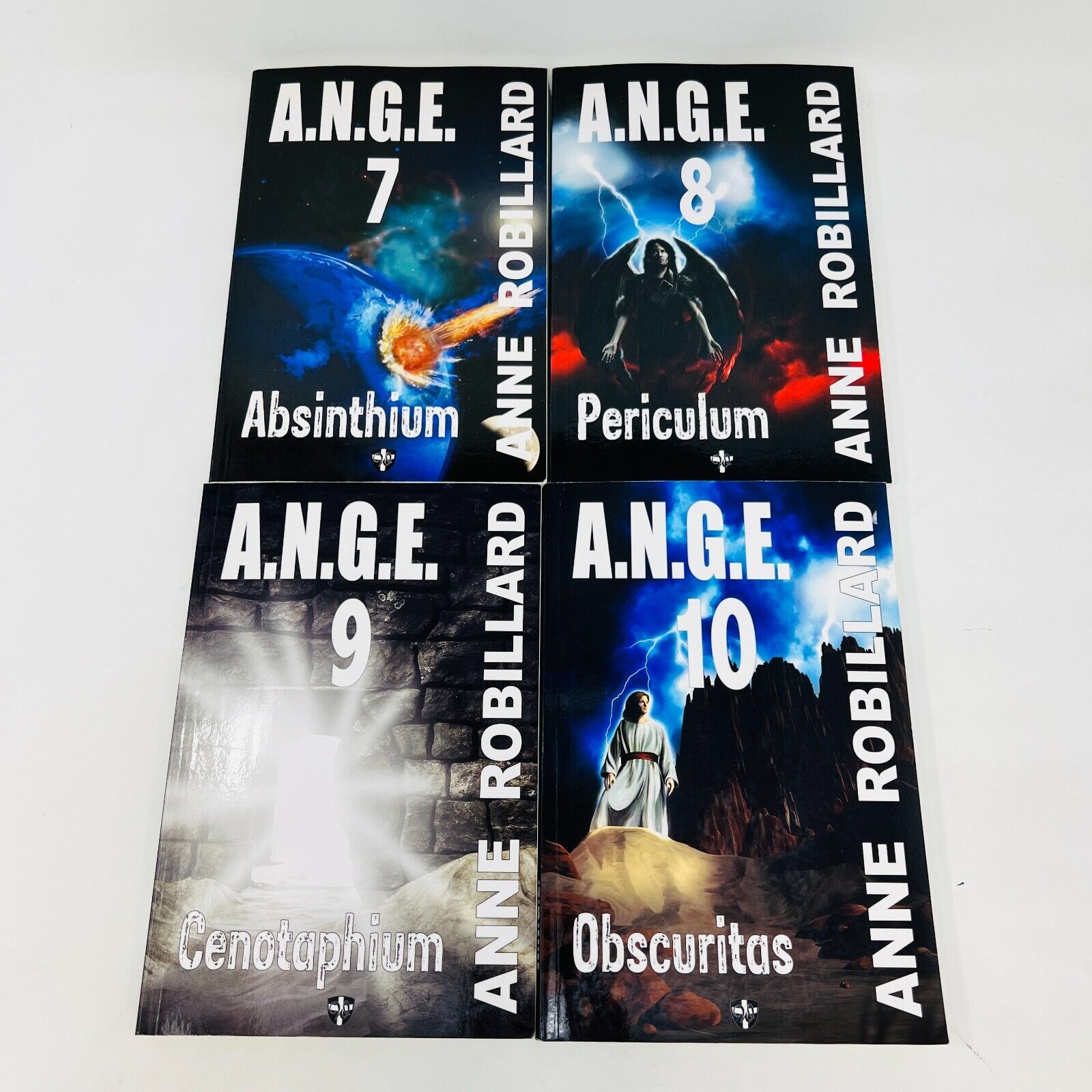 Lot de 10 Livres A.N.G.E #1-10 Anne Robillard Série Complète Antichristus Ange
