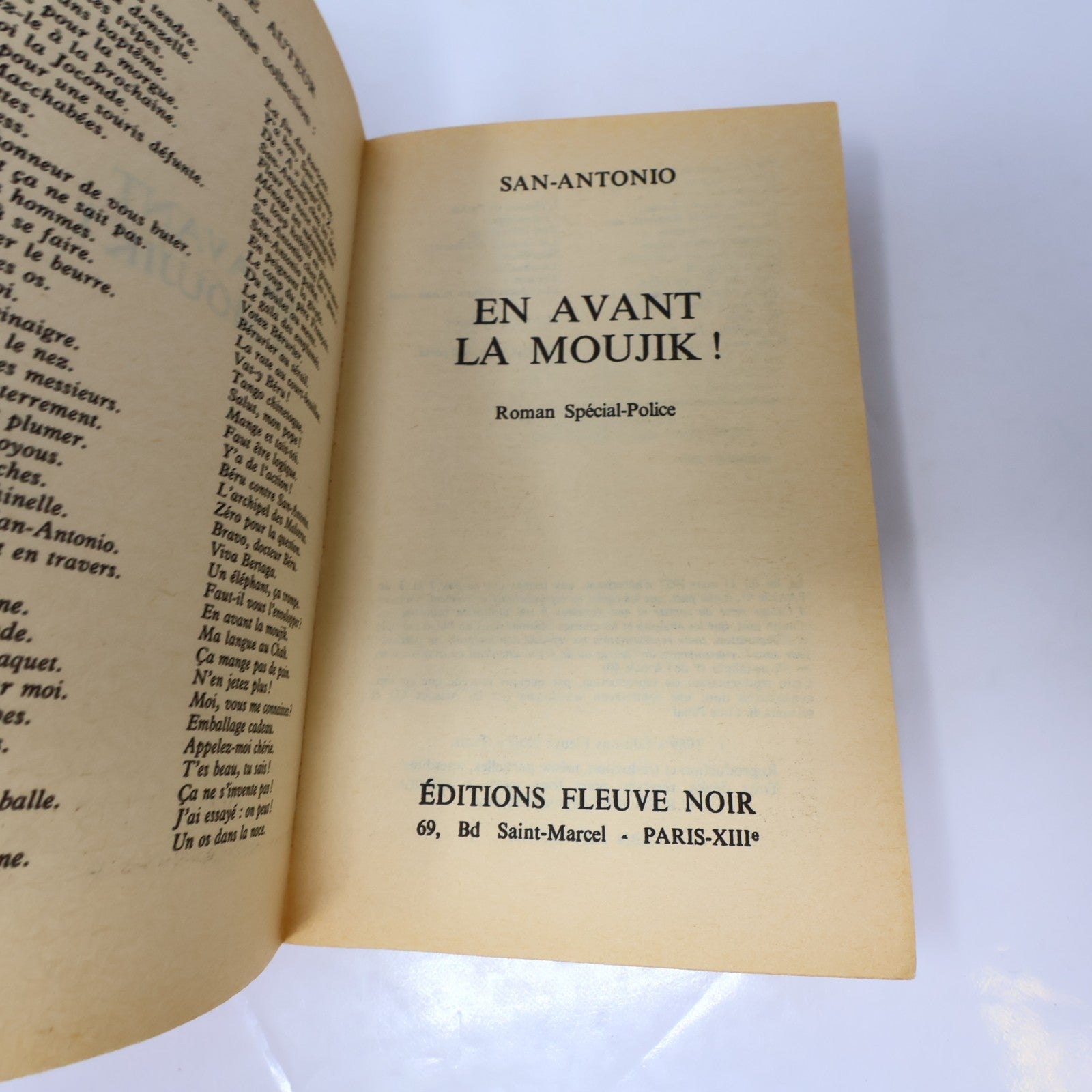 San-Antonio Lot 40 Livres Crime et Mystère Policier Thriller Fleuve Noir PB Vtg