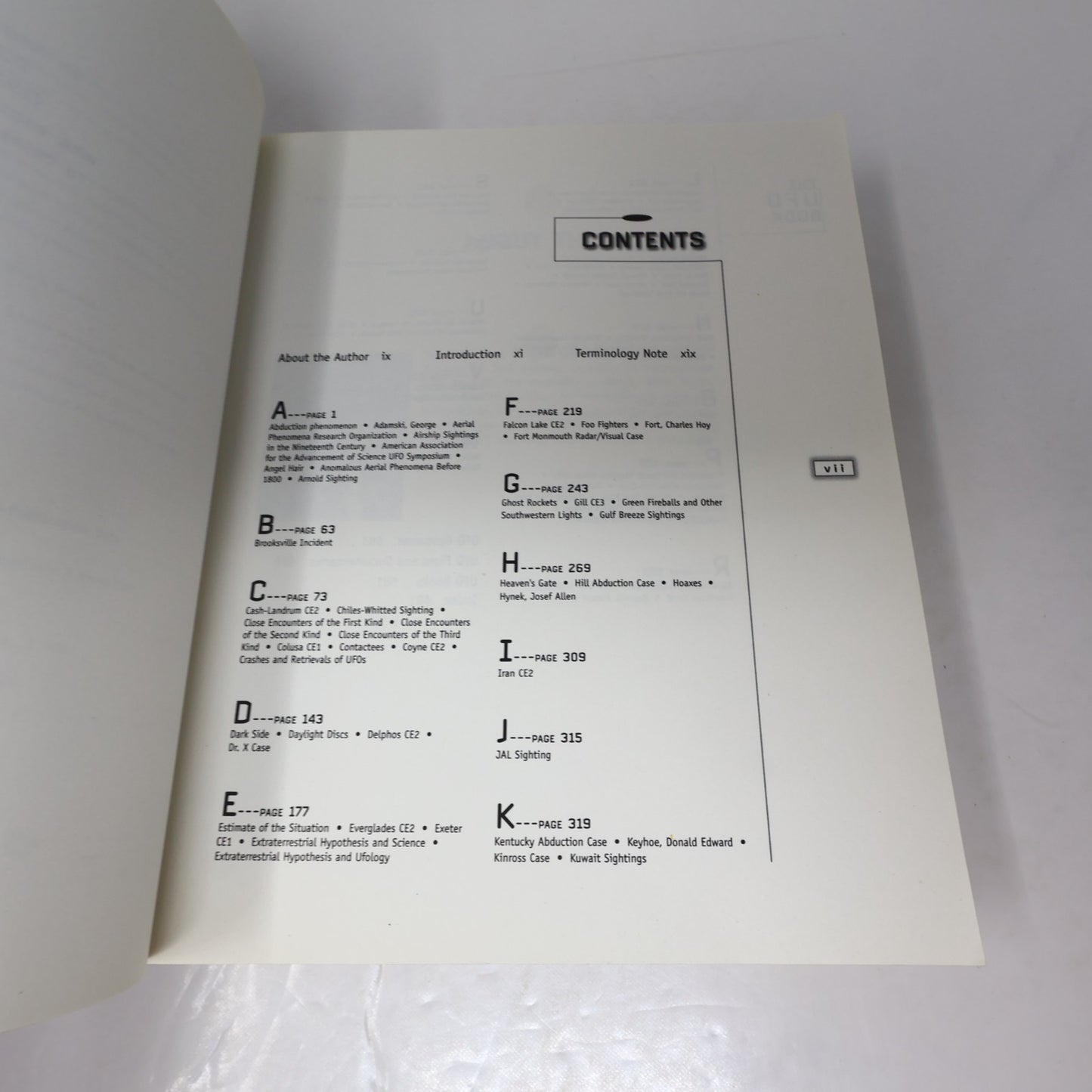 The Ufo Book Encyclopedia of the Extraterrestrial Jerome Clark Visible Ink Press