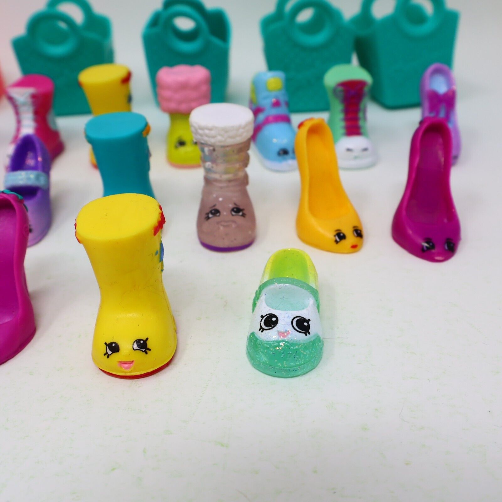 Lot of 21 Shopkins Figures Toys Mixed Boots Shoes High Heels Baskets Moose