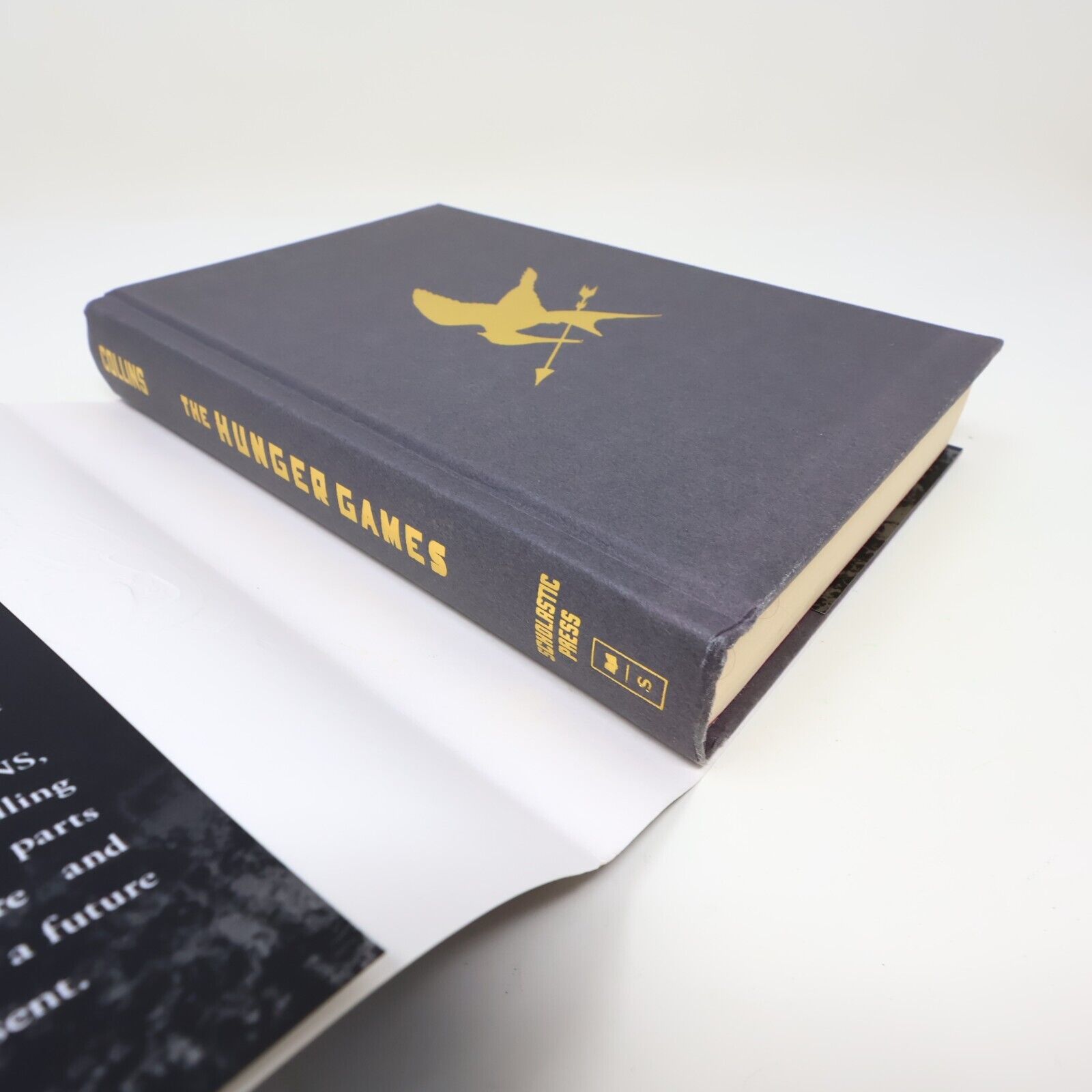 Lot 4 Books Hunger Games #1-4 Suzanne Collins Scholastic Fantasy Hardcover HC