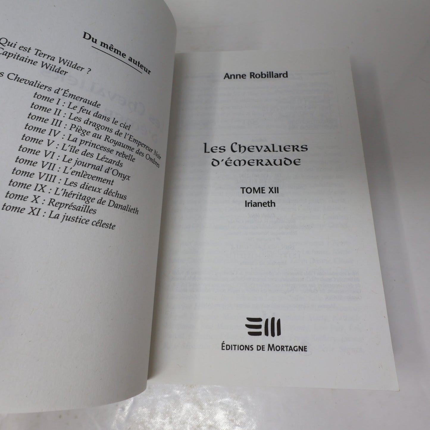 Les Chevaliers d'Émeraude #1-12 Série Complète Lot 12 Livres Anne Robillard PB