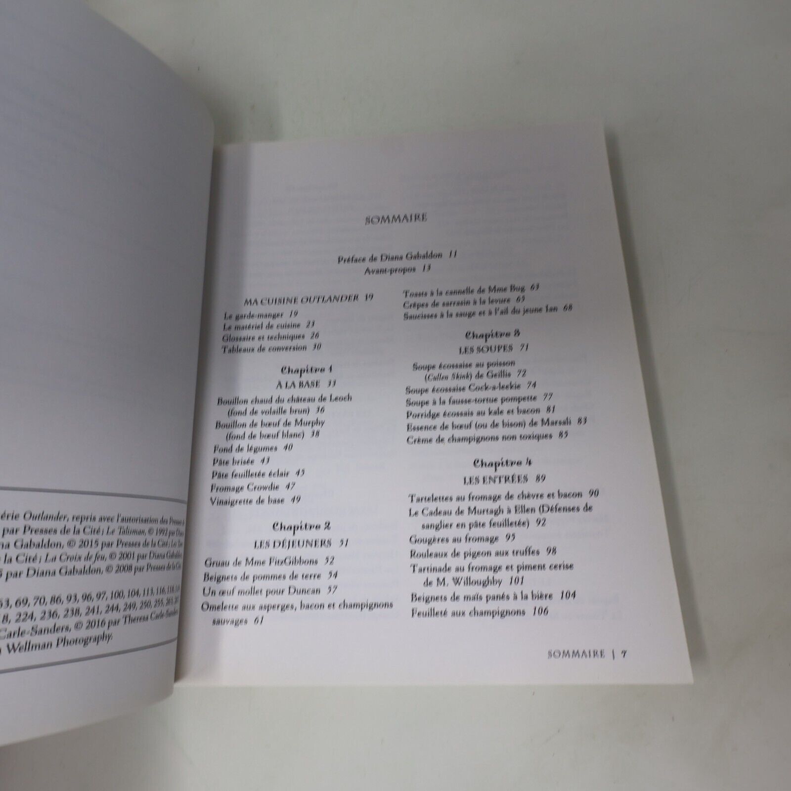 2017 Dans la Cuisine de Outlander Le Chardon et le Tartan Recettes Trécarré PB