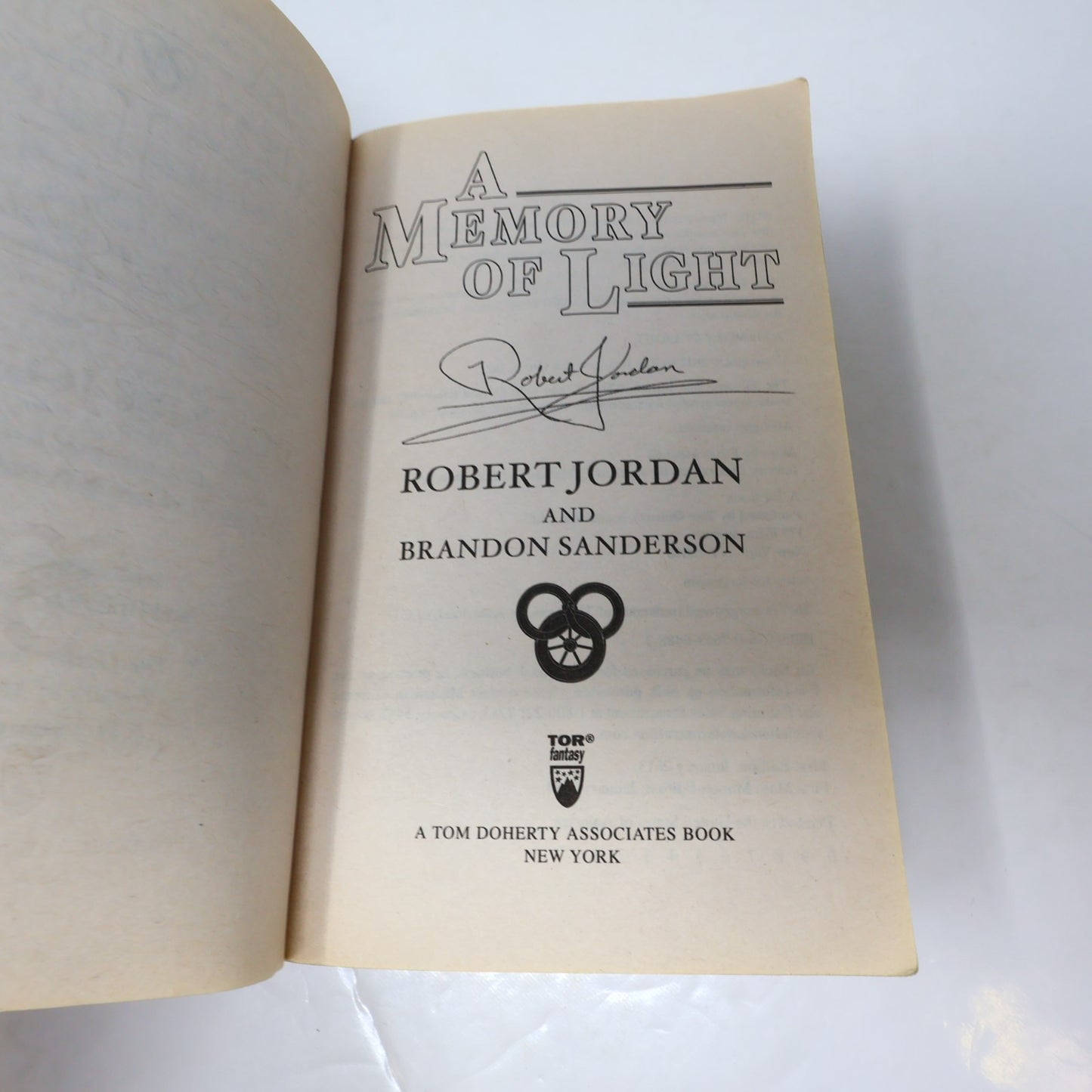 The Wheel of Time #14 A Memory of Light Robert Jordan/Brandon Sanderson TOR MMPB