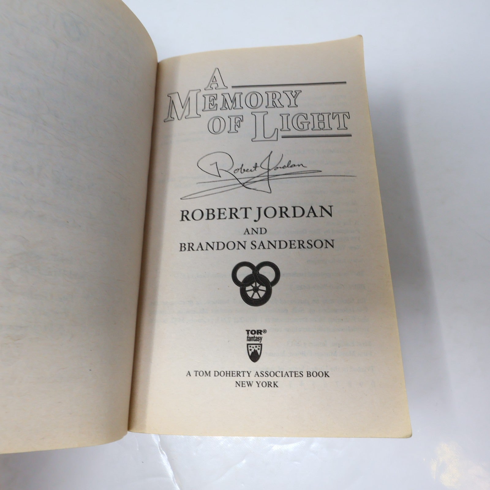 The Wheel of Time #14 A Memory of Light Robert Jordan/Brandon Sanderson TOR MMPB