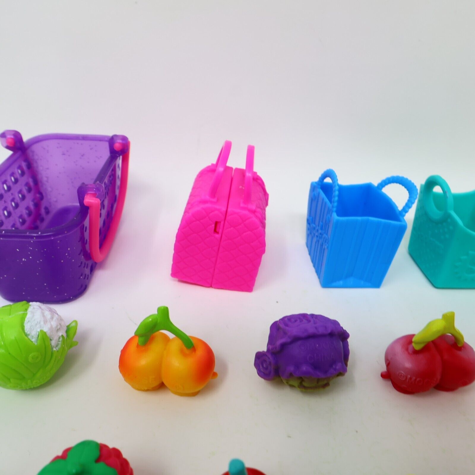 Lot of 24 Shopkins Figures Toys Mixed Fruits Vegetables Peach Apple Onion Moose