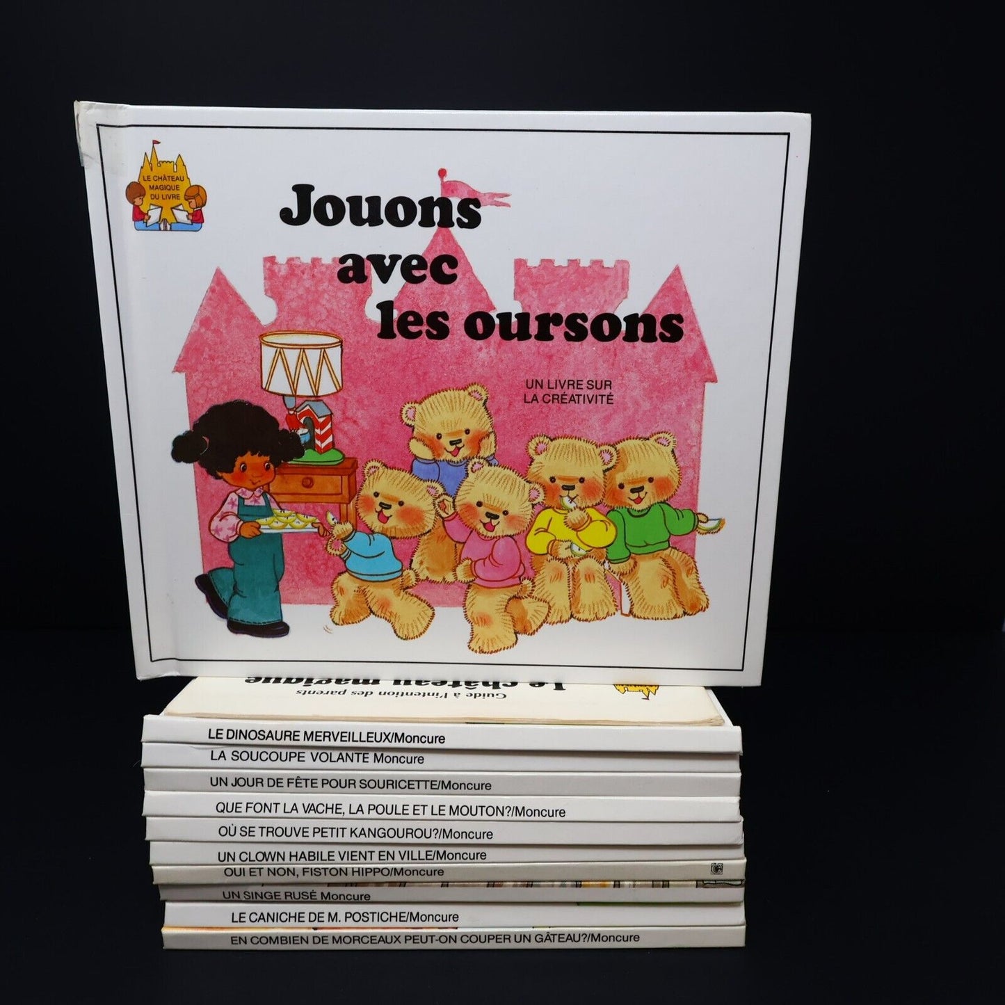Lot 13 Livres Le Château Magique du Livre Jane Belk Moncure Grolier Français HC