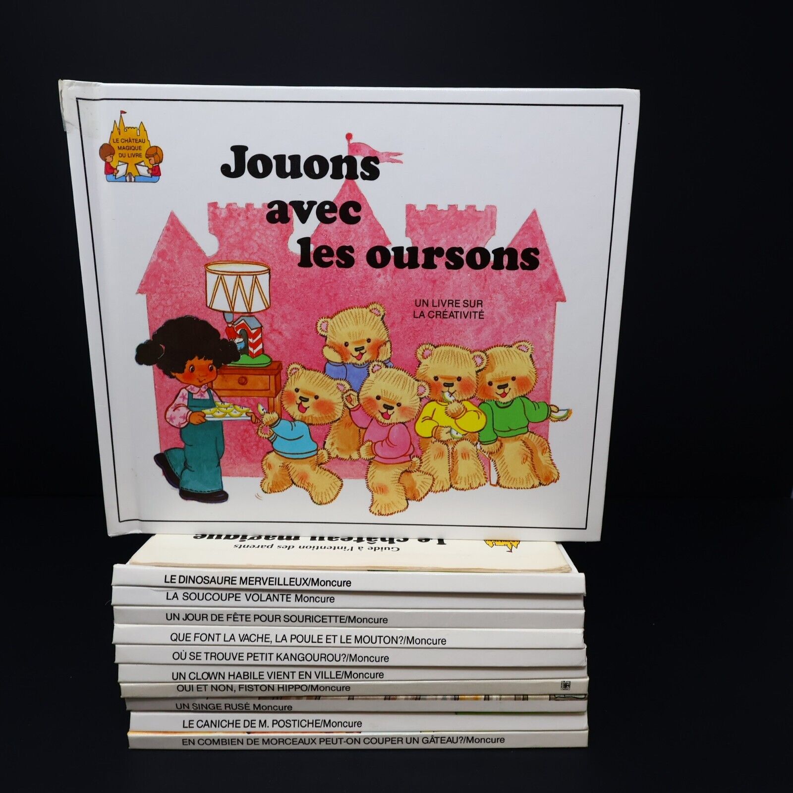 Lot 13 Livres Le Château Magique du Livre Jane Belk Moncure Grolier Français HC