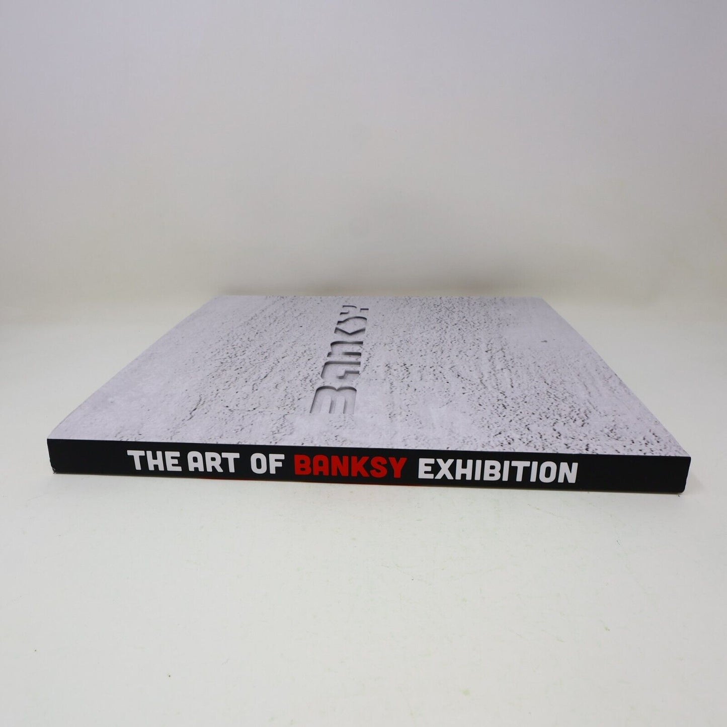 Exposition the Art of Banksy Tansel Baybara Français French Paperback Catalogue
