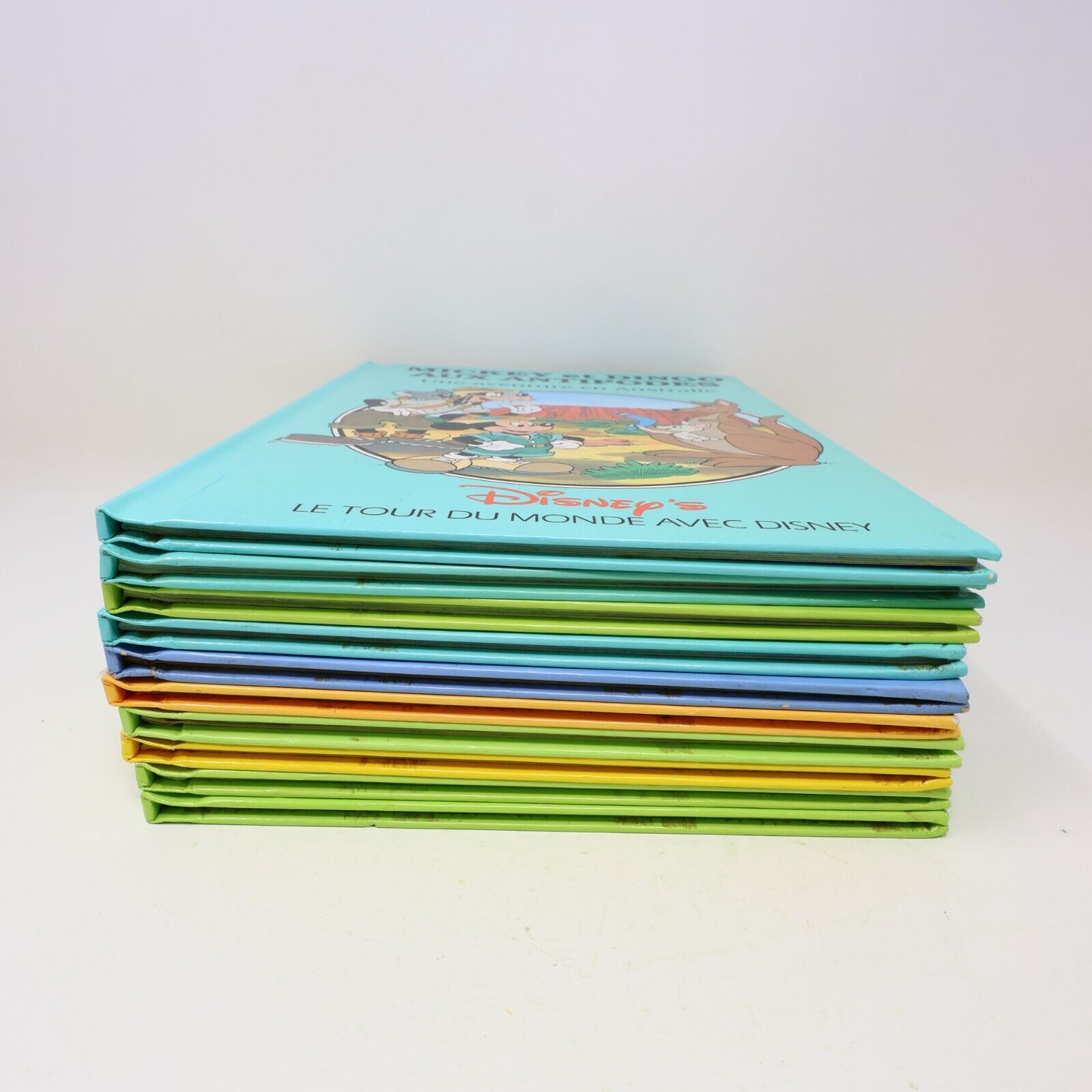 Lot 10 Livres Le Tour du Monde avec Disney Grolier Jeunes Enfants Français 90s