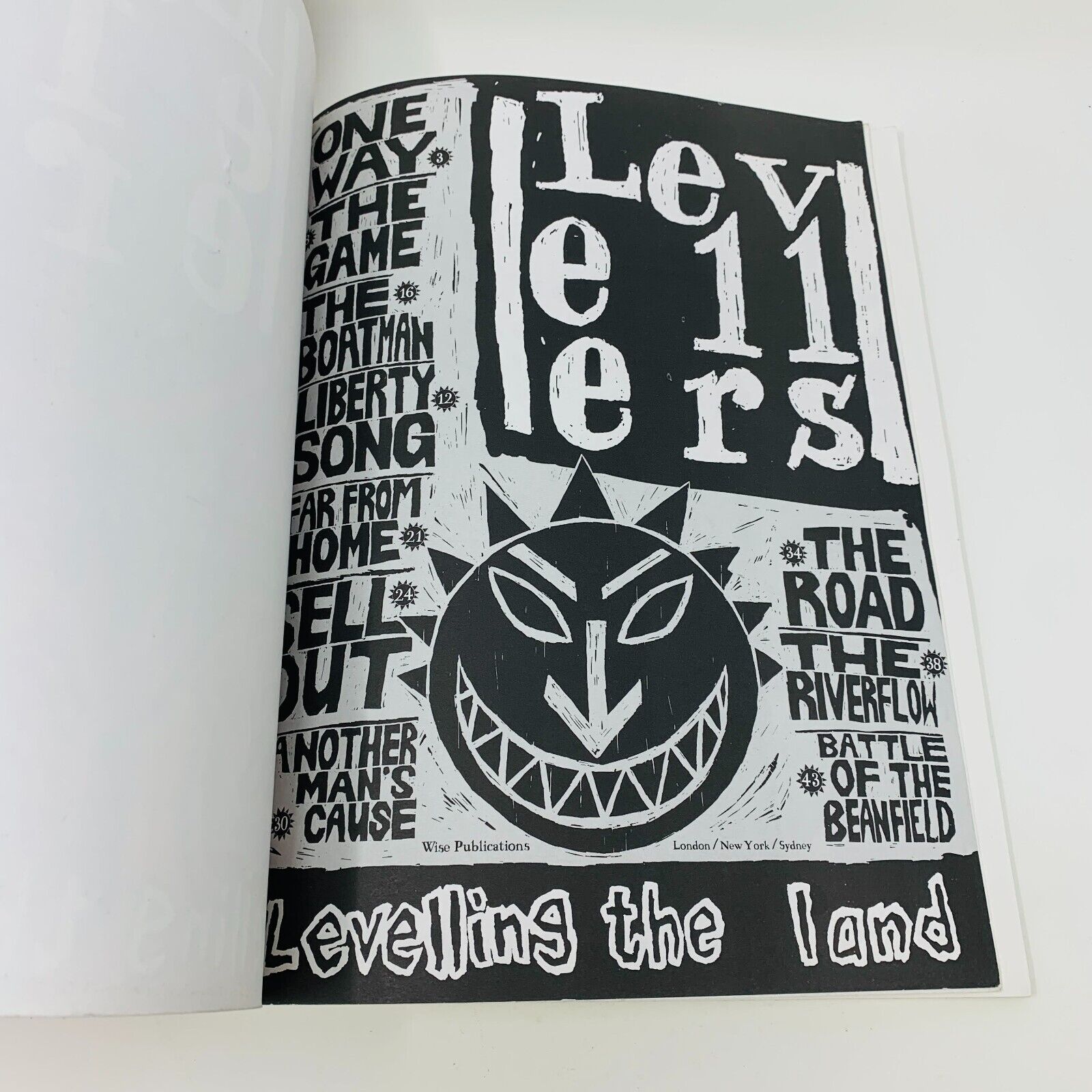 1992 The Levellers Levelling the Land Wise Songbook Piano Vocal Guitar Leve11ers
