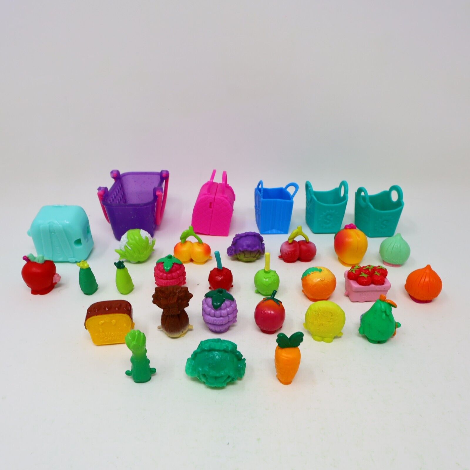 Lot of 24 Shopkins Figures Toys Mixed Fruits Vegetables Peach Apple Onion Moose