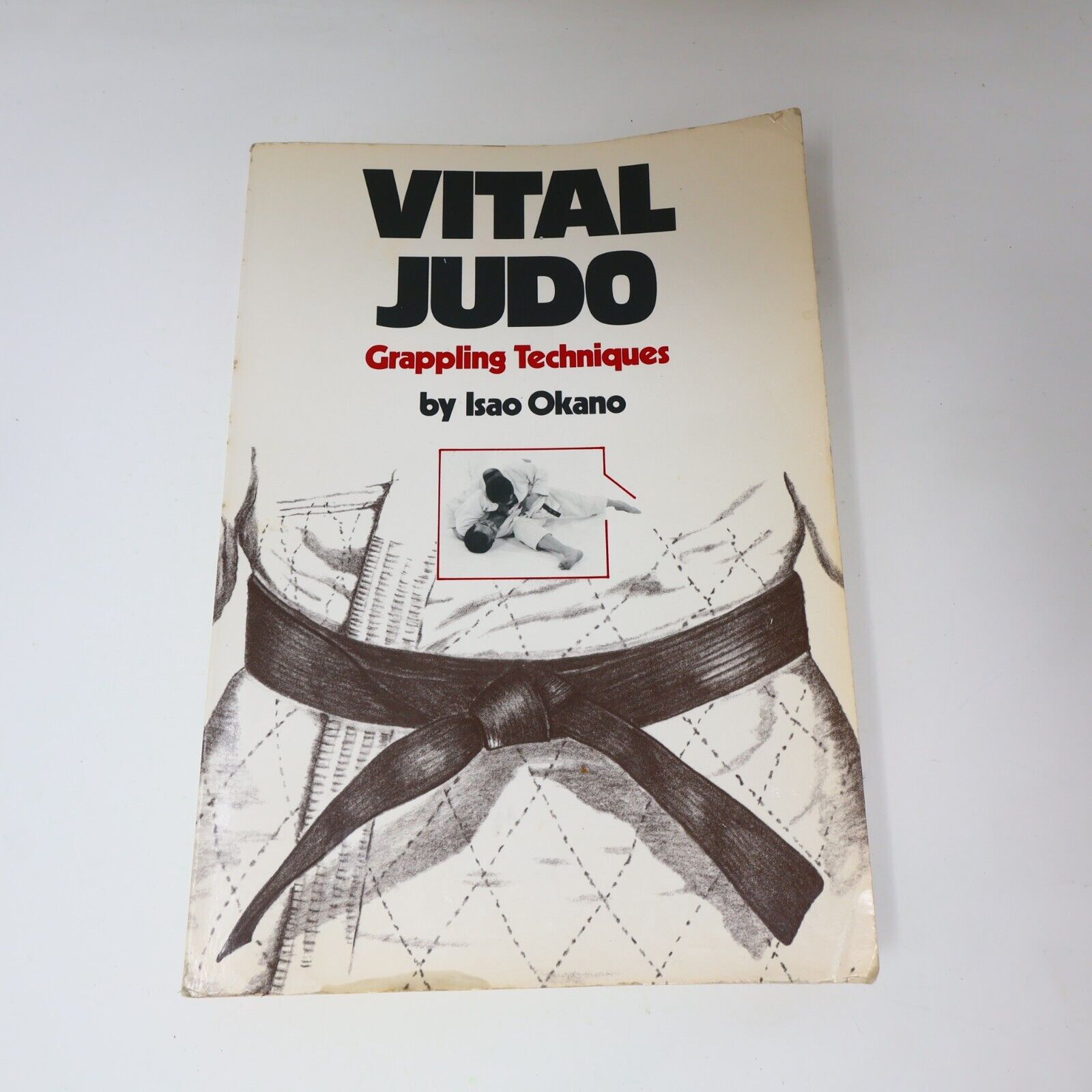 1982 Vital Judo Grappling Techniques by Isao Okano 1st Print Paperback PB Sport