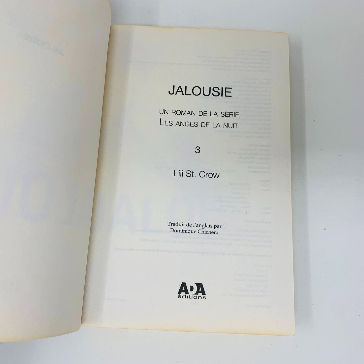2012 Jalousie Série Les Anges de la Nuit Livre Ada Lili St. Crow Français French