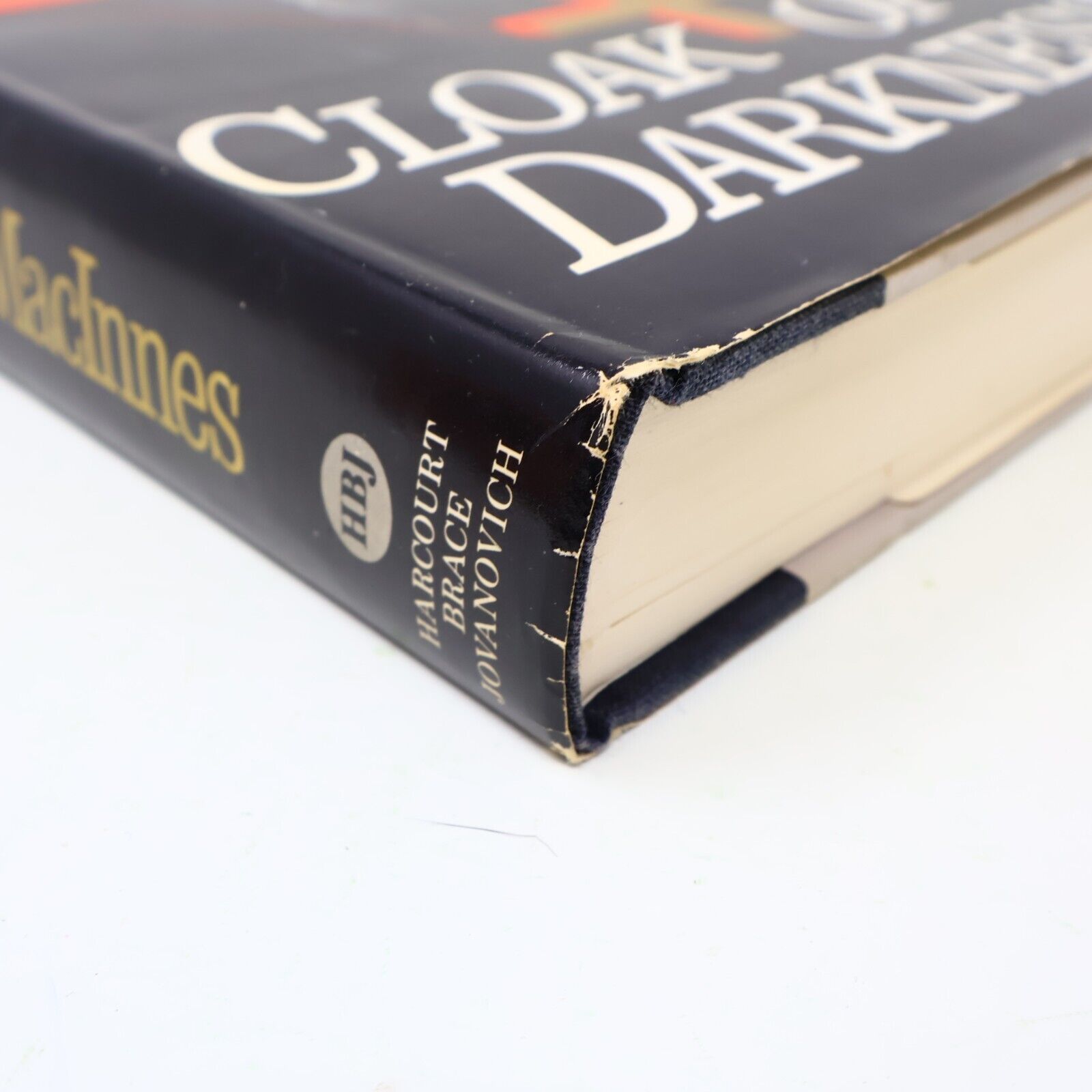1982 Cloak of Darkness Helen Macinnes Thriller Mystery Espionage Harcourt Book