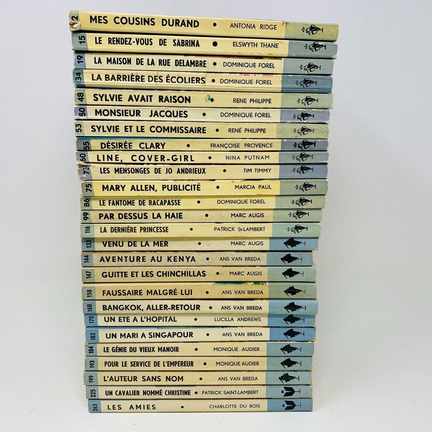 26x Marabout Mademoiselle 1950-60s Pulp Fiction Romance in French Lot Français