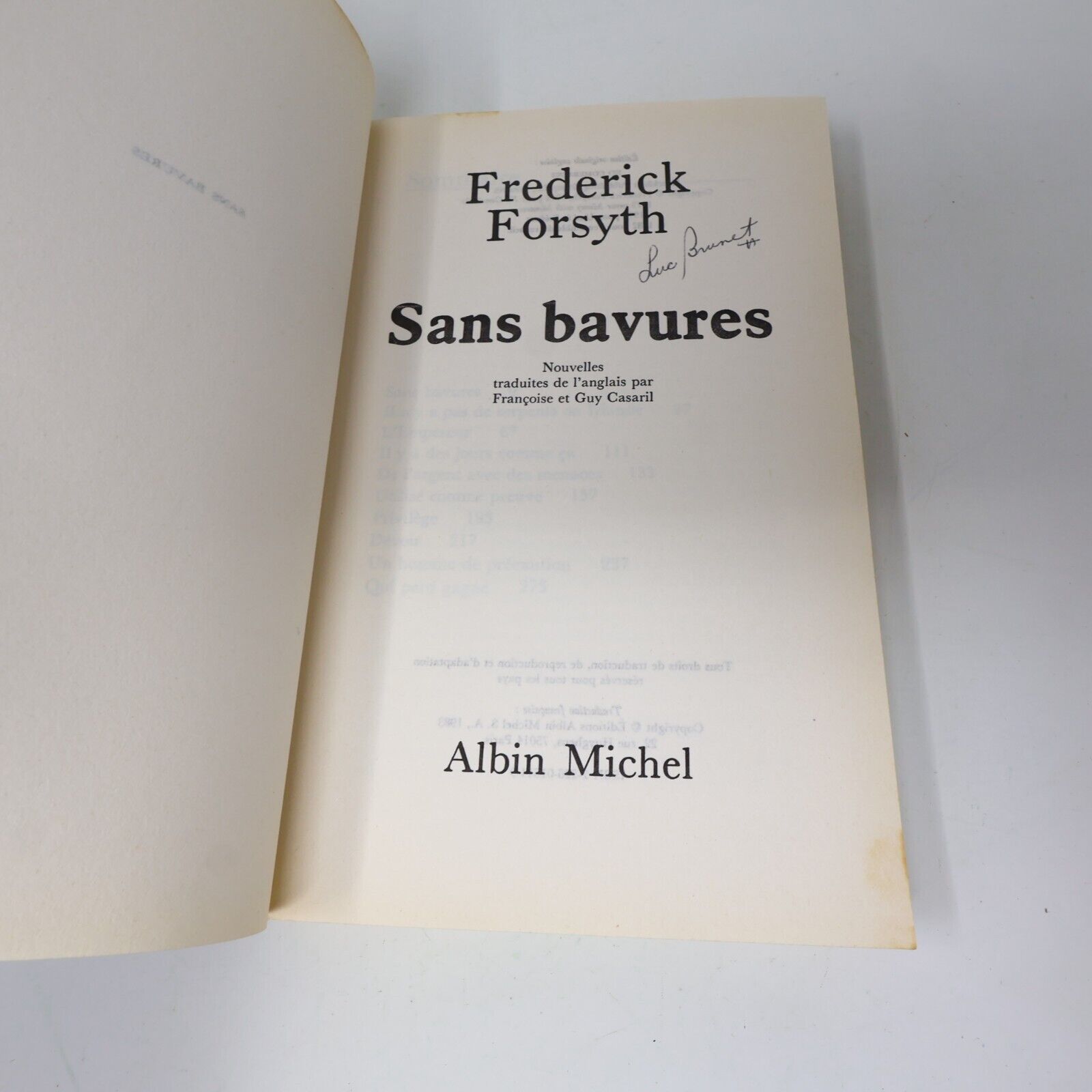Lot 3 Frederick Forsyth Sans Bavures Chacal L'Alternative du Diable Livres PB