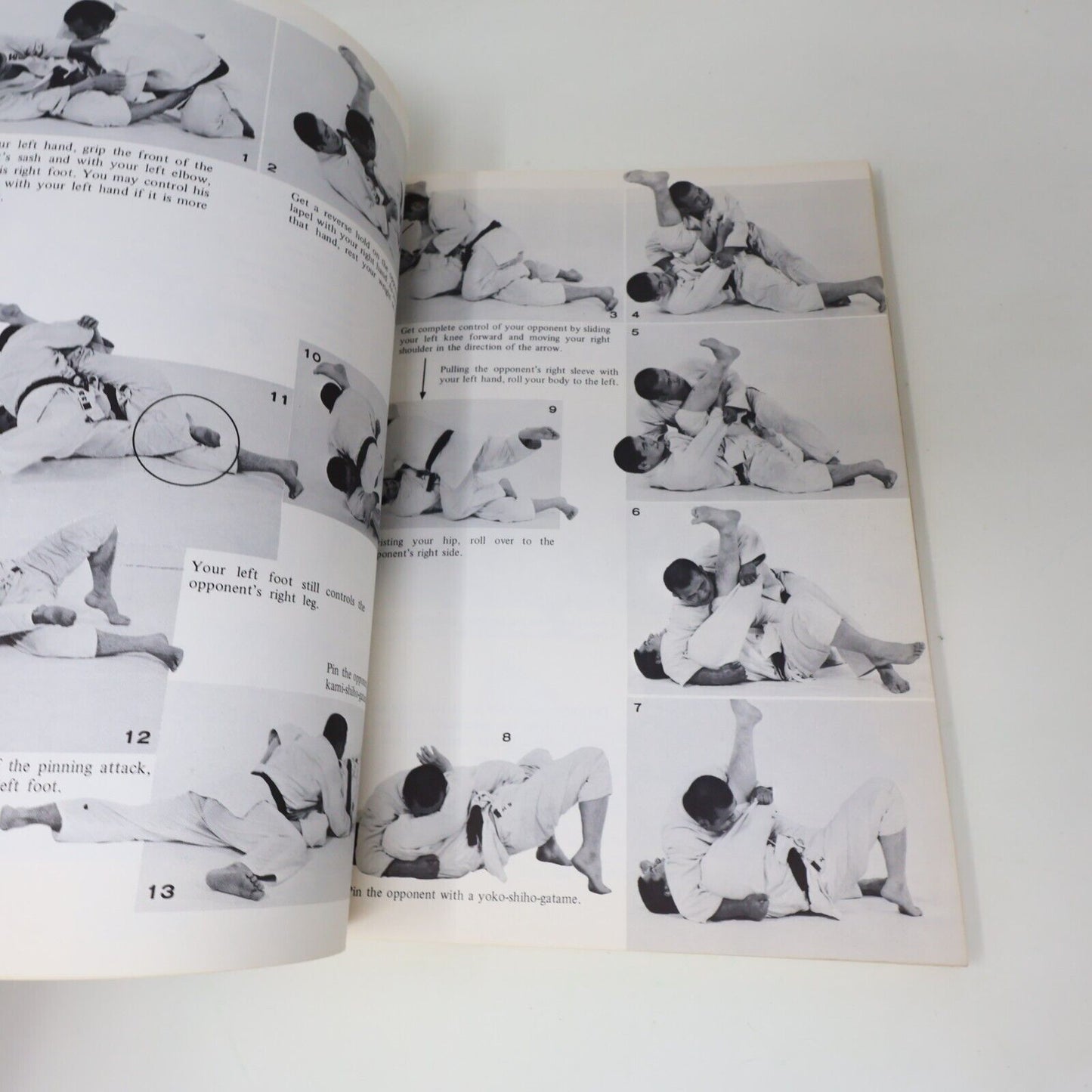 1982 Vital Judo Grappling Techniques by Isao Okano 1st Print Paperback PB Sport